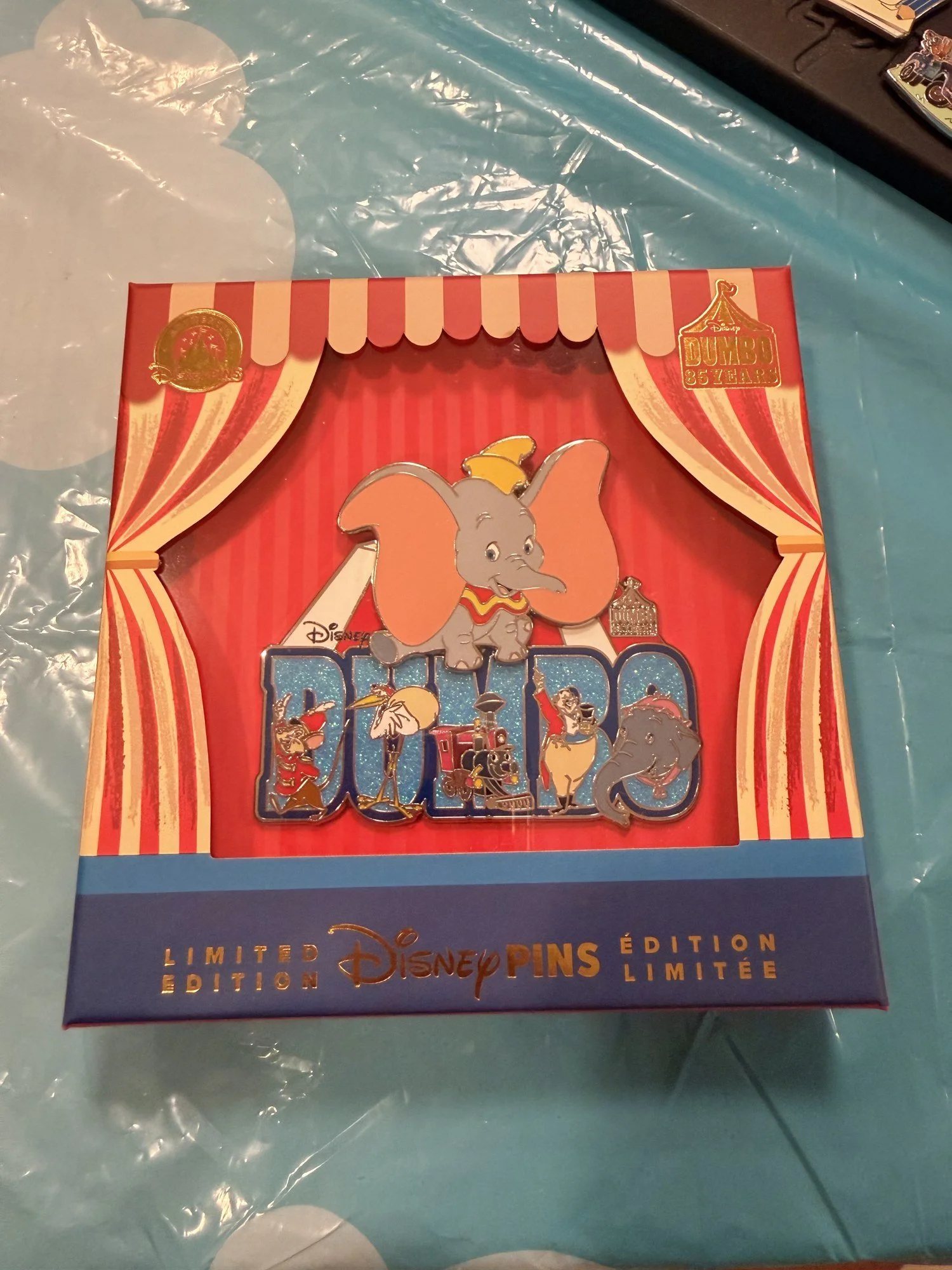 Disney-Dumbo-Limited-Edition-Pin.jpg