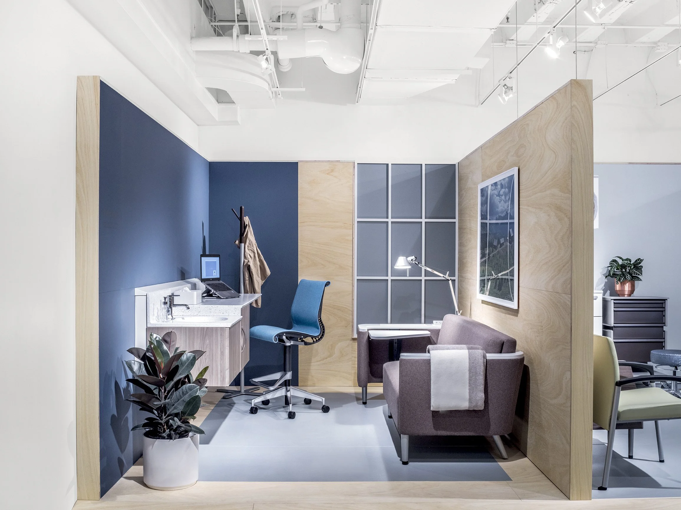 Mahaney_150612_HermanMiller_Neocon--3.jpg
