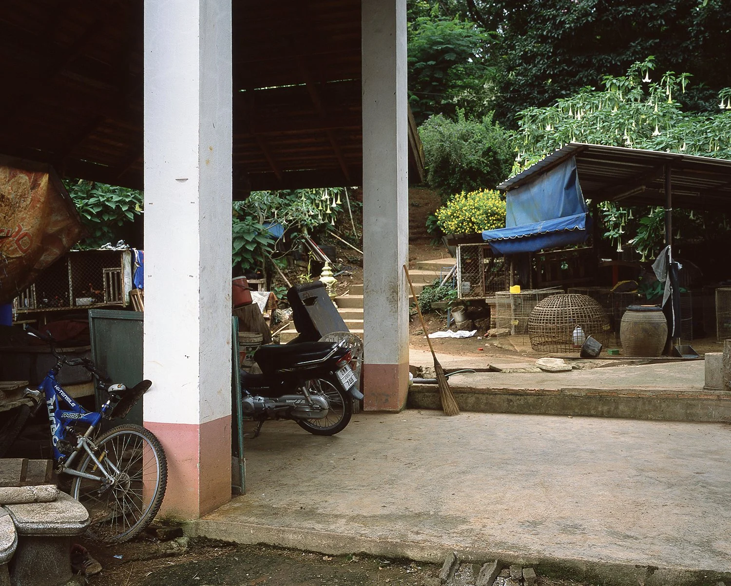 003_Behindmarketchiangmai.jpg