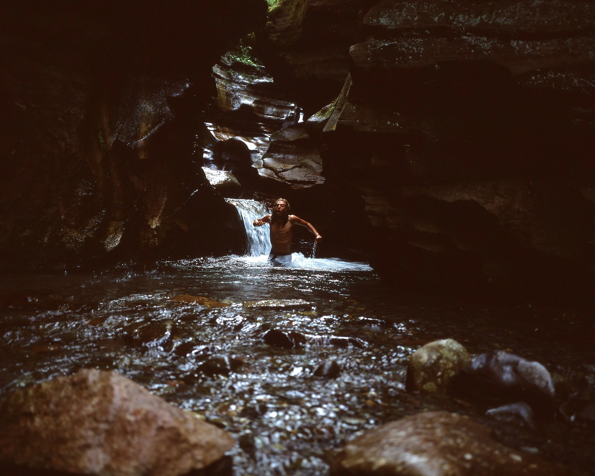 081_Roadtriplg_043.jpg