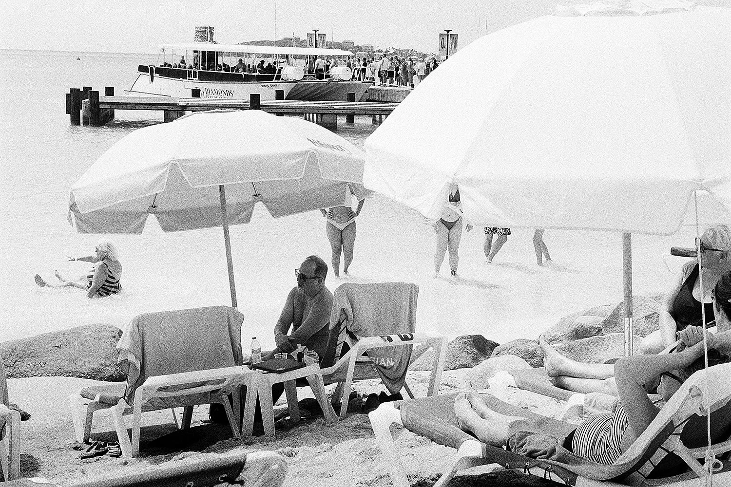 Beachandboat.jpg