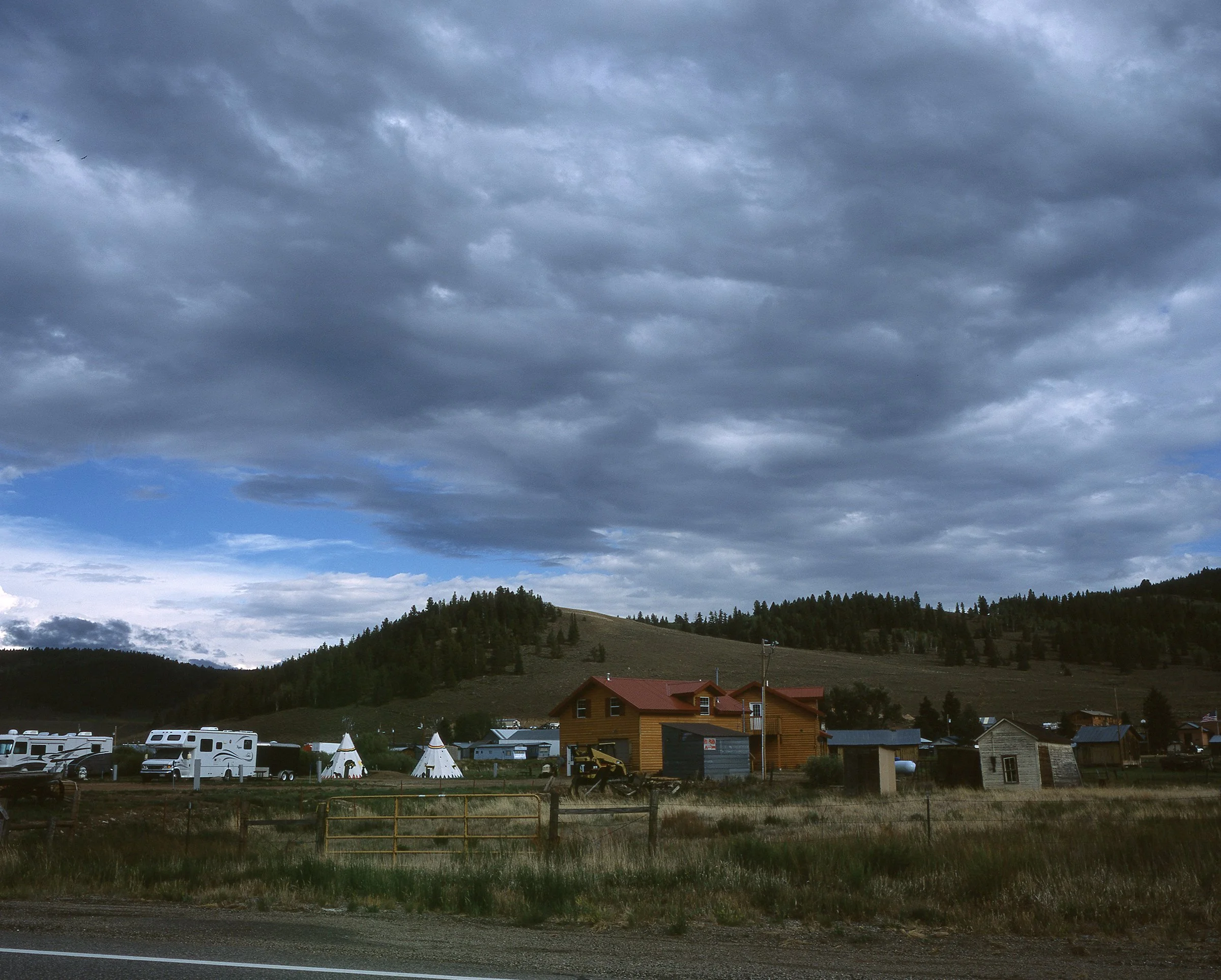 044_Roadtriplg_013.jpg