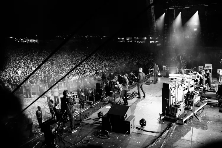 Queens-of-the-Stoneage.jpg