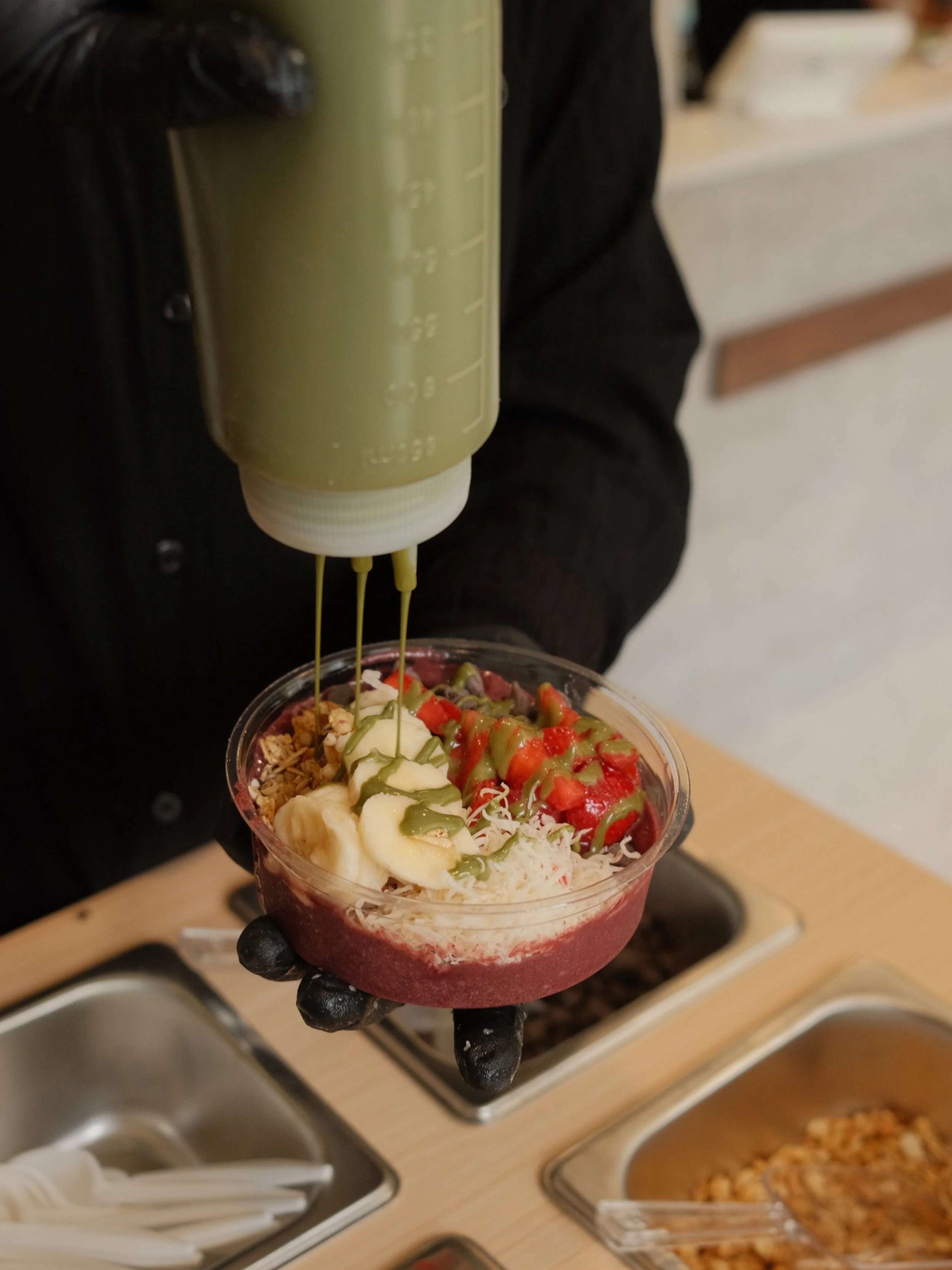 We just found your next guilty pleasure sweet treat! A&ccedil;ai bowls by @petitetreatsyyc are just one of their many amazing dessert cart options at your next event ✨