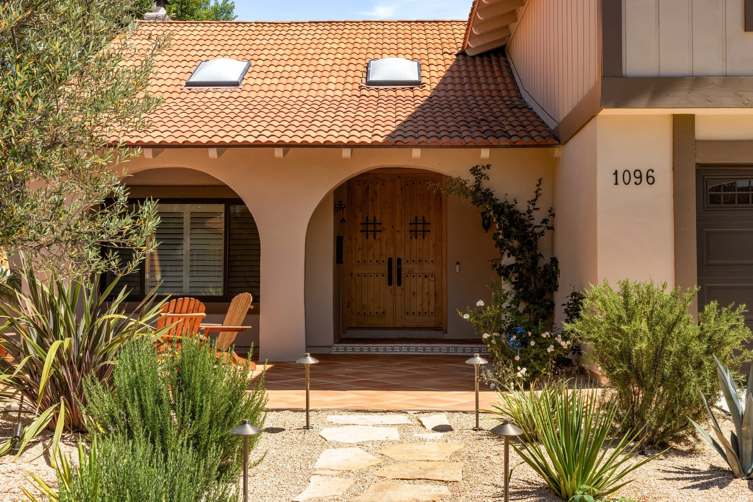 1096Tulare,CostaMesa(31of40).JPG