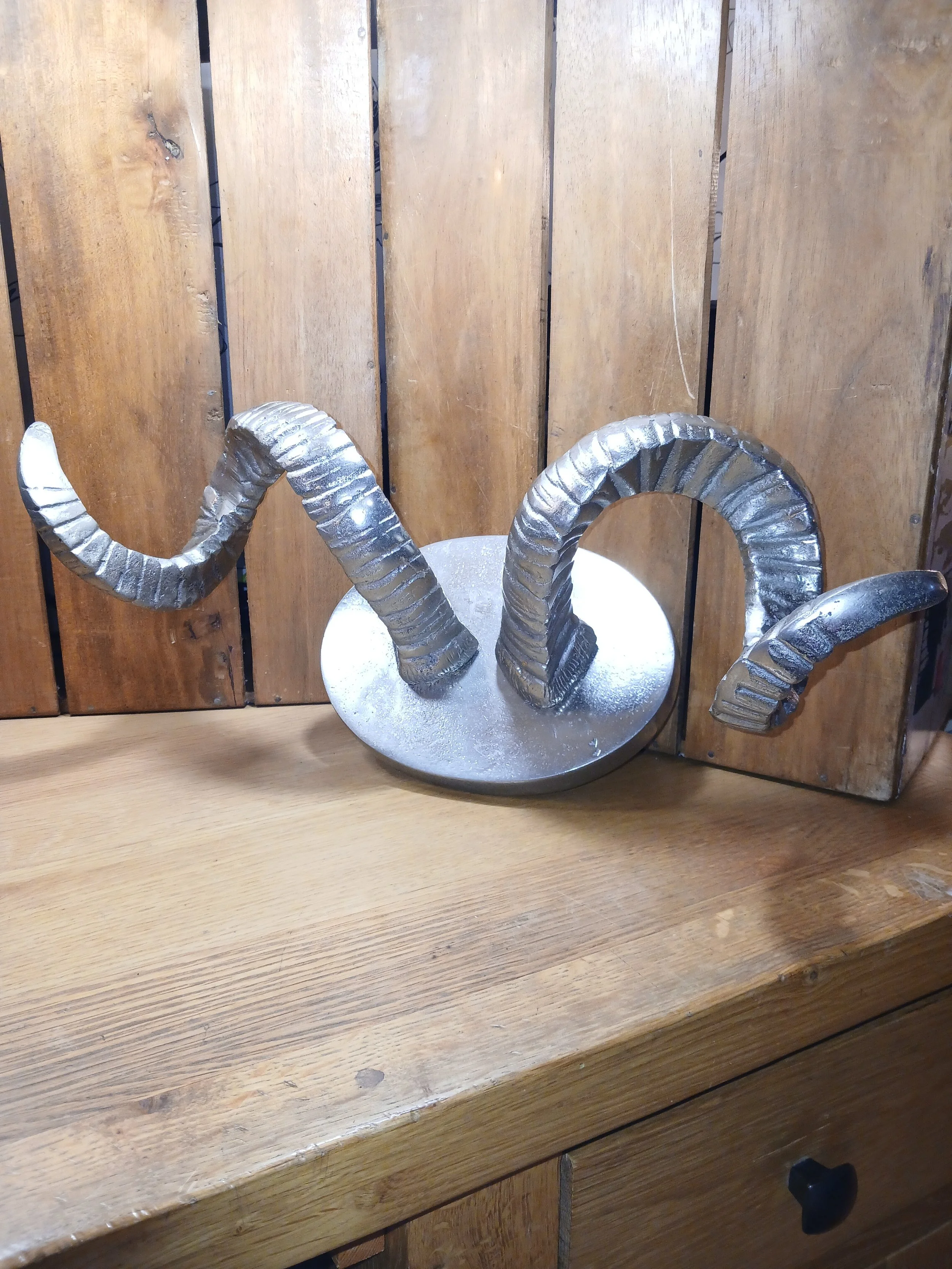 Decorative Metal Rams Horns Wall Hanging Sculpture