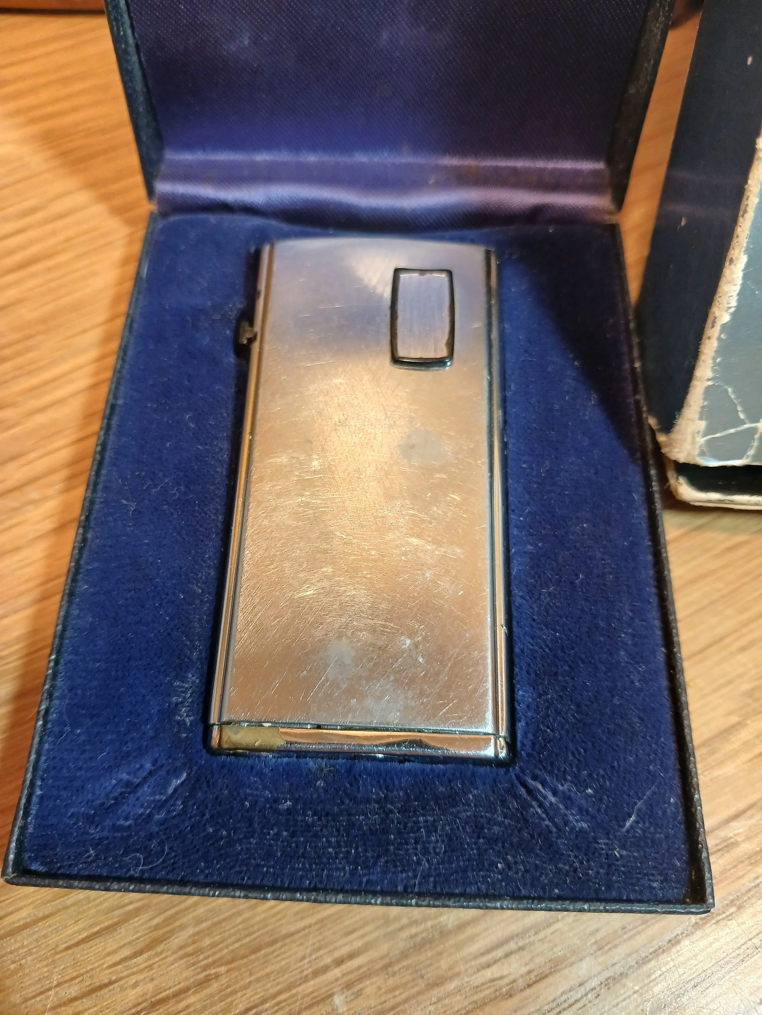 Vintage Ronson Varaflame Electronic Lighter Boxed