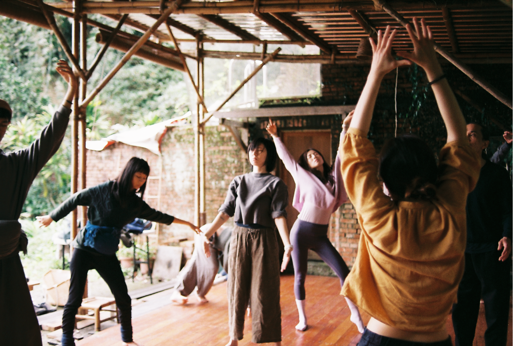 Participatory group dance and somatic movement workshop for collective empowerment, play, and non-verbal expression in Iceland
