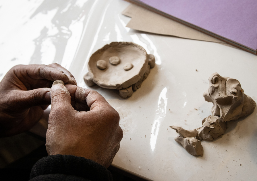 Individual expressive arts therapy session for life transitions in Reykjavík