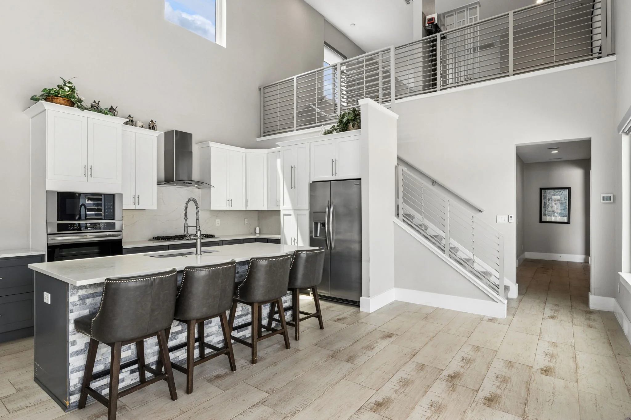 38-web-or-mls-8922_University_Blvd_Orlando_FL_32817_DSC06085.jpg