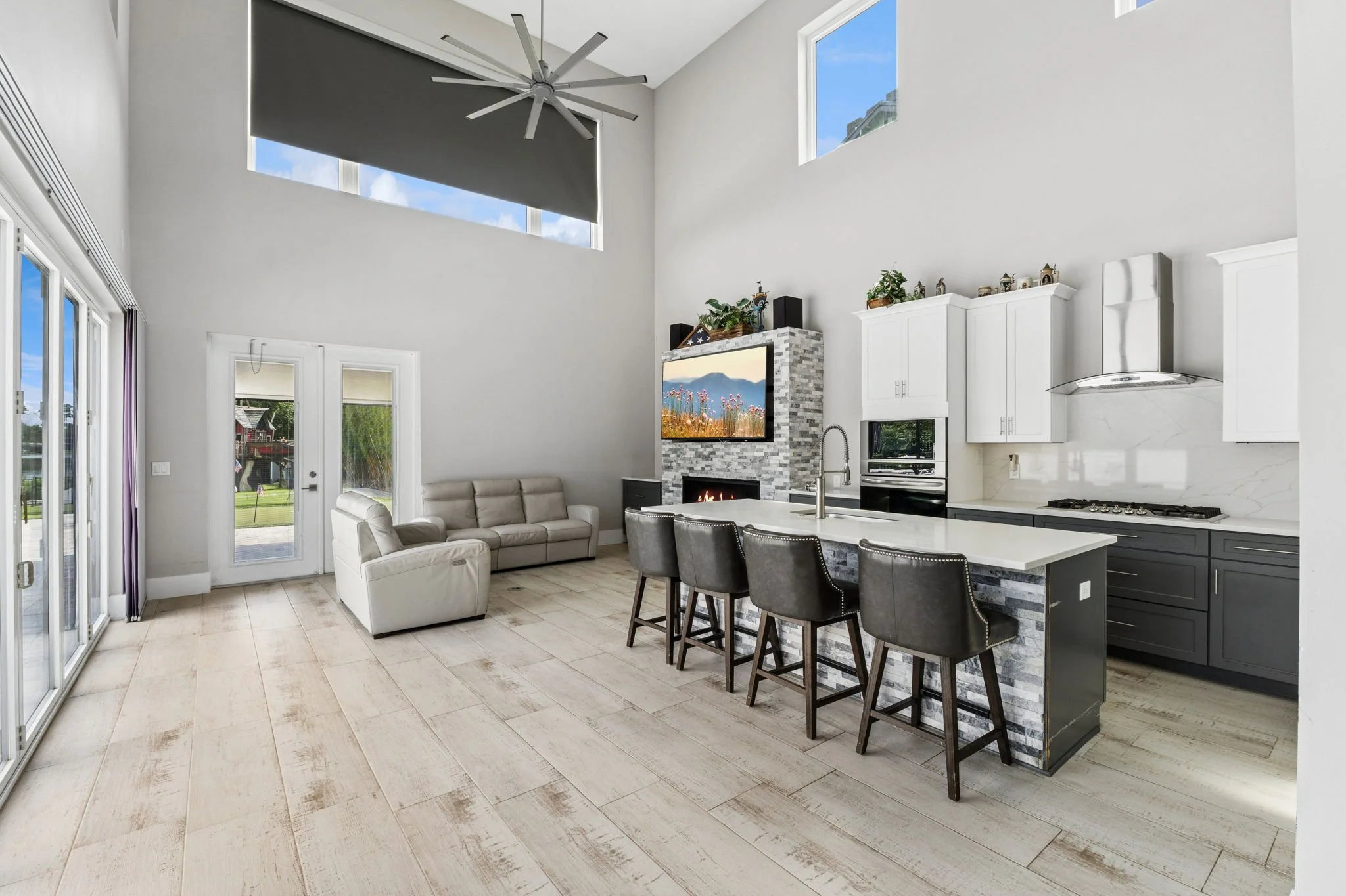 34-web-or-mls-8922_University_Blvd_Orlando_FL_32817_DSC06082.jpg