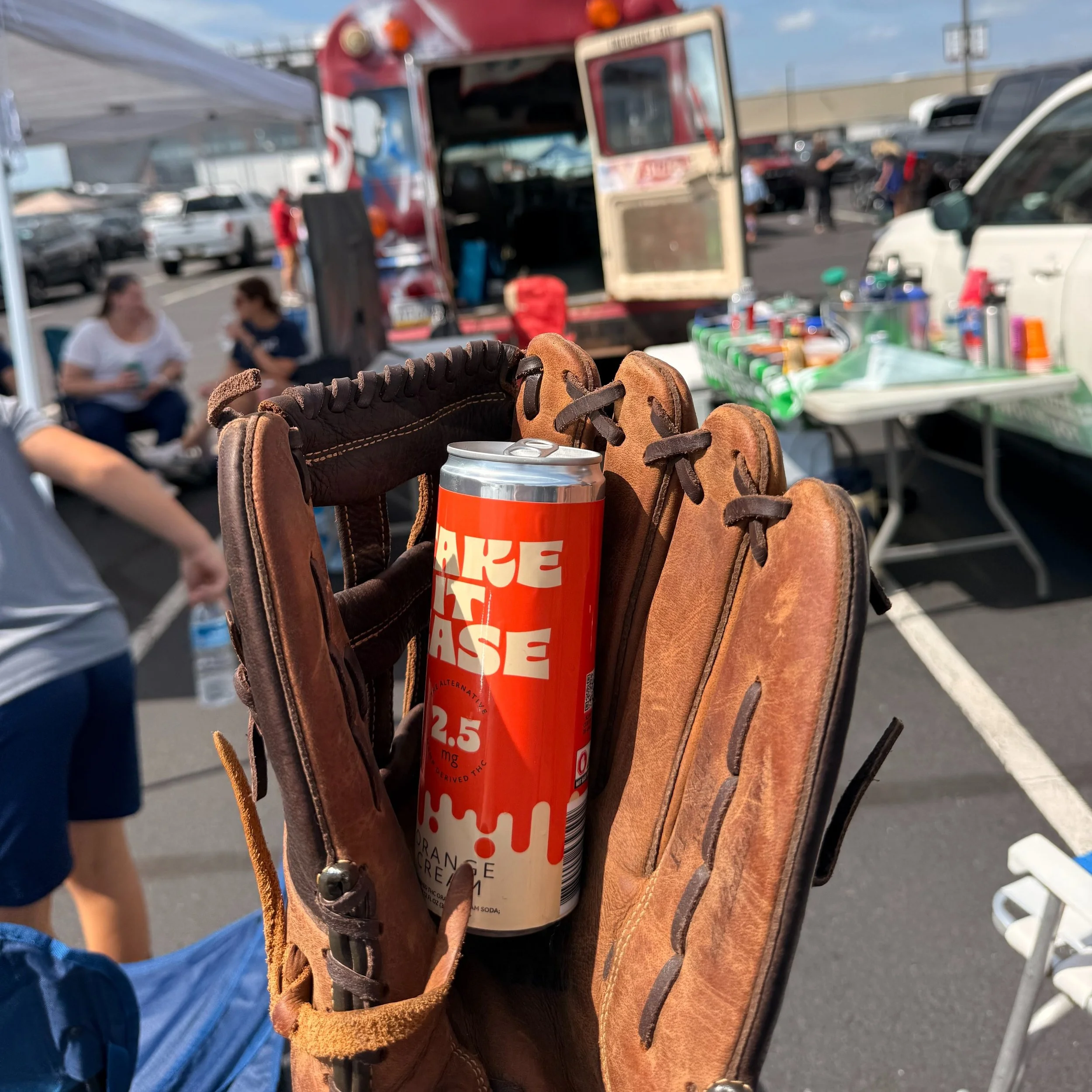 Four quarters of college football.
One controlled dose.
That&rsquo;s just good game management.

TAKE IT EASE.

Photo cred: @chloach__ 

#TakeItEaseTailgate #TempleVsPennState
#TheSocialDose