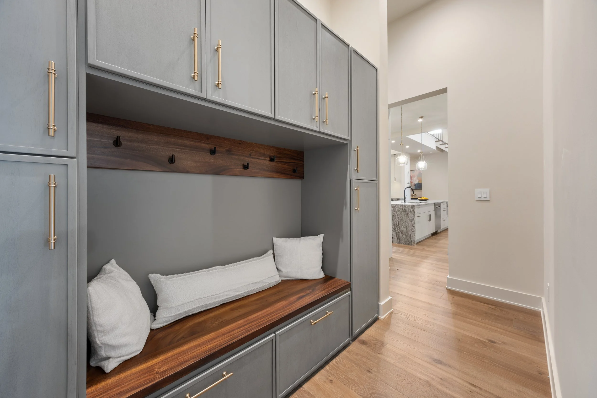 680 Carriage Dr-35.jpg