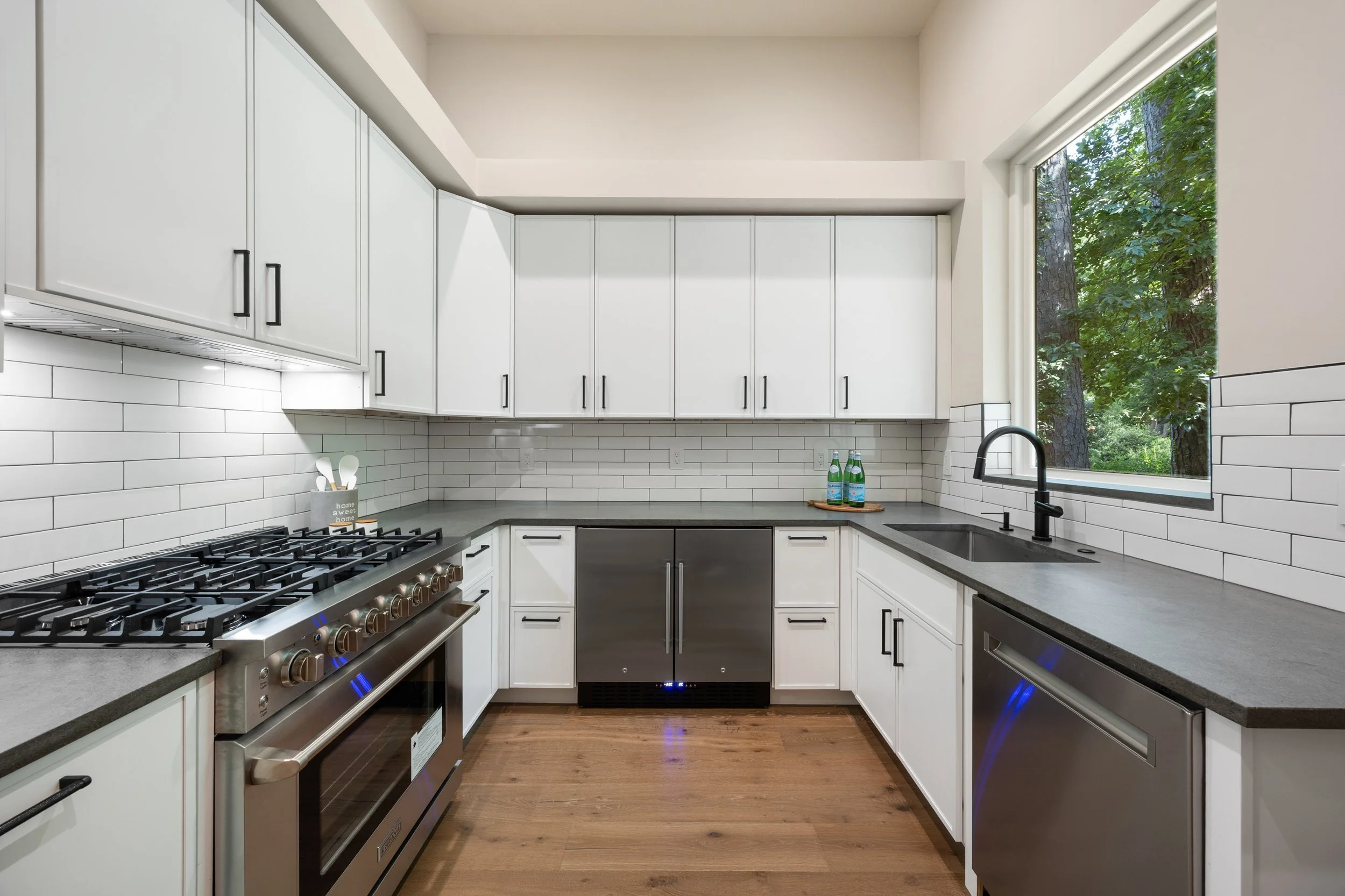 680 Carriage Dr-36.jpg