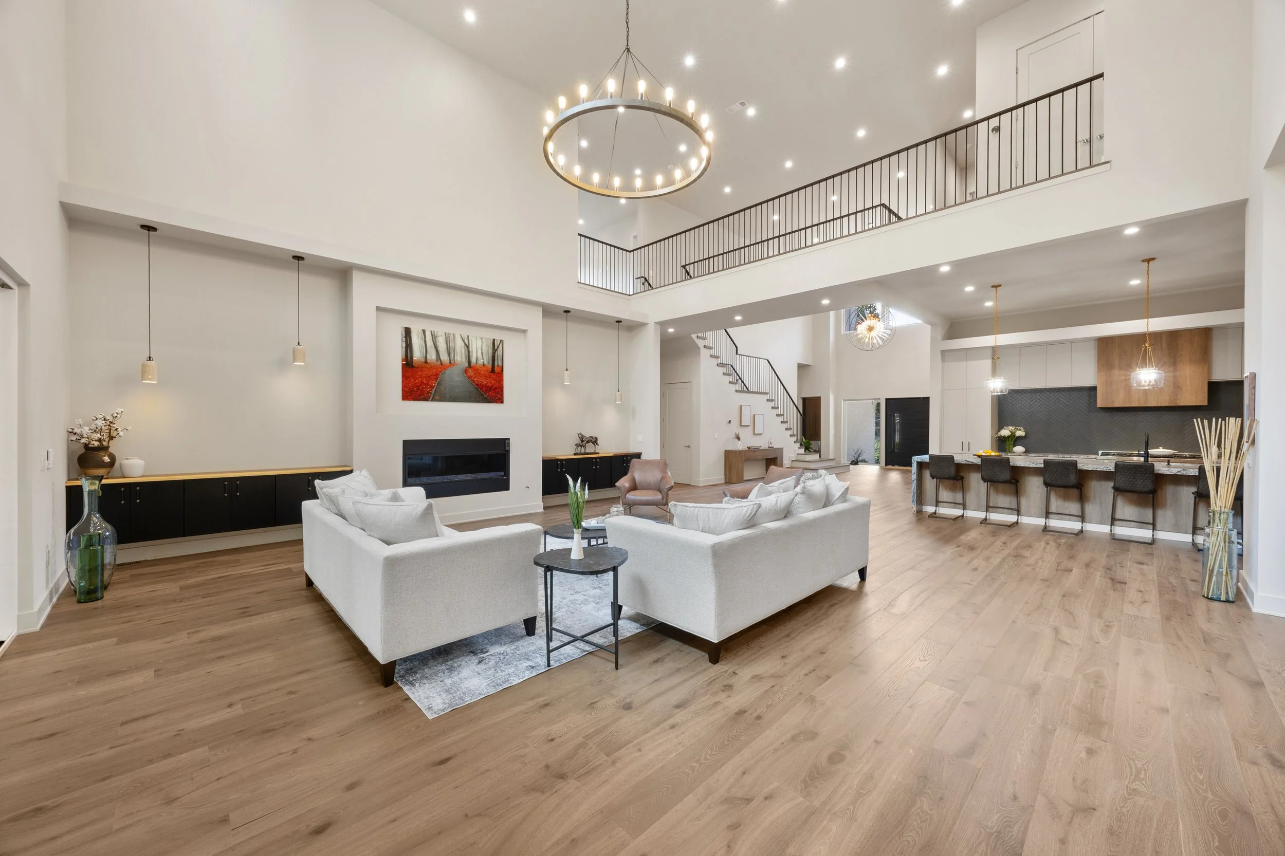 680 Carriage Dr-18.jpg
