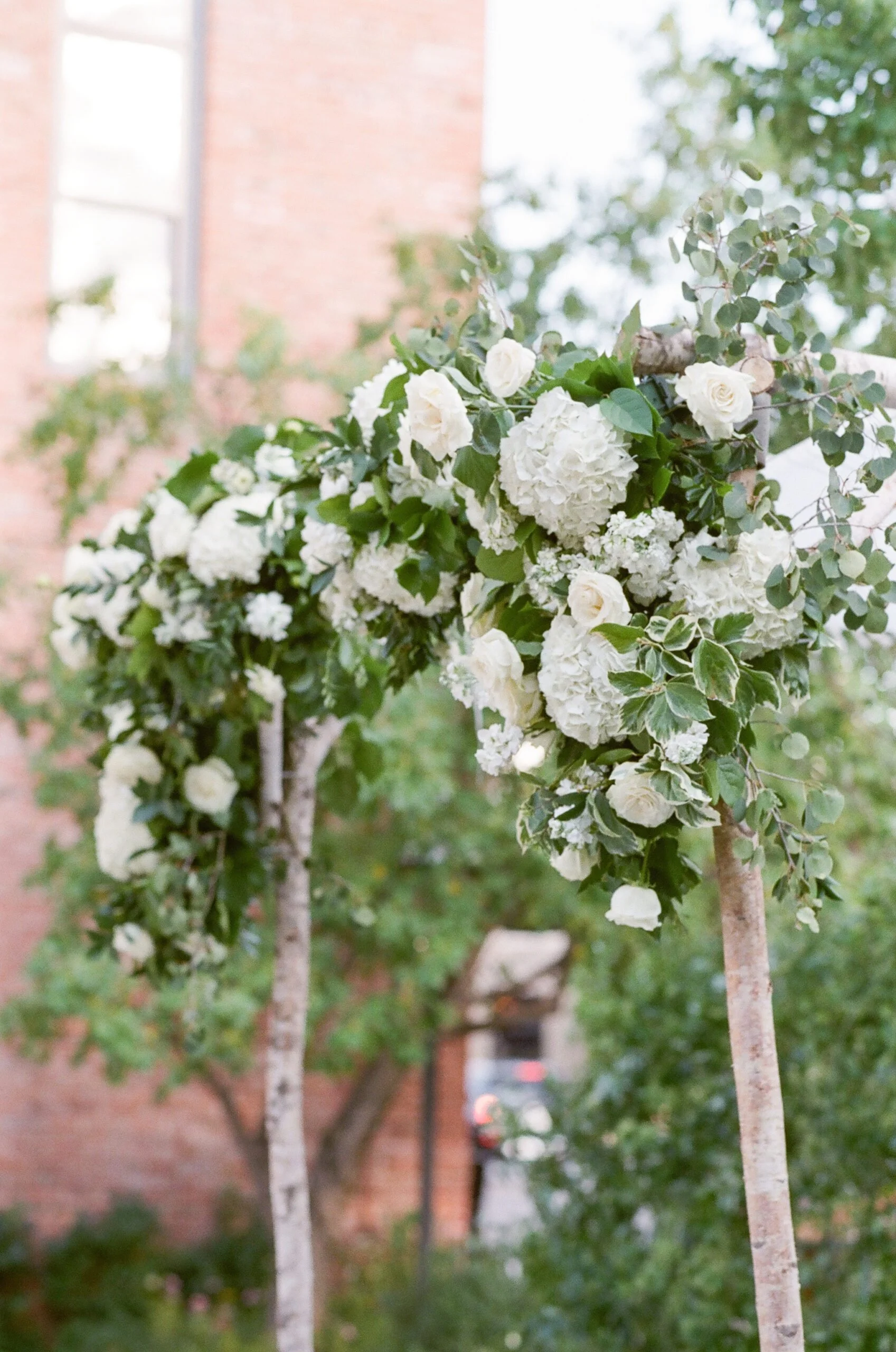 How to Design an Outdoor Wedding in New England
