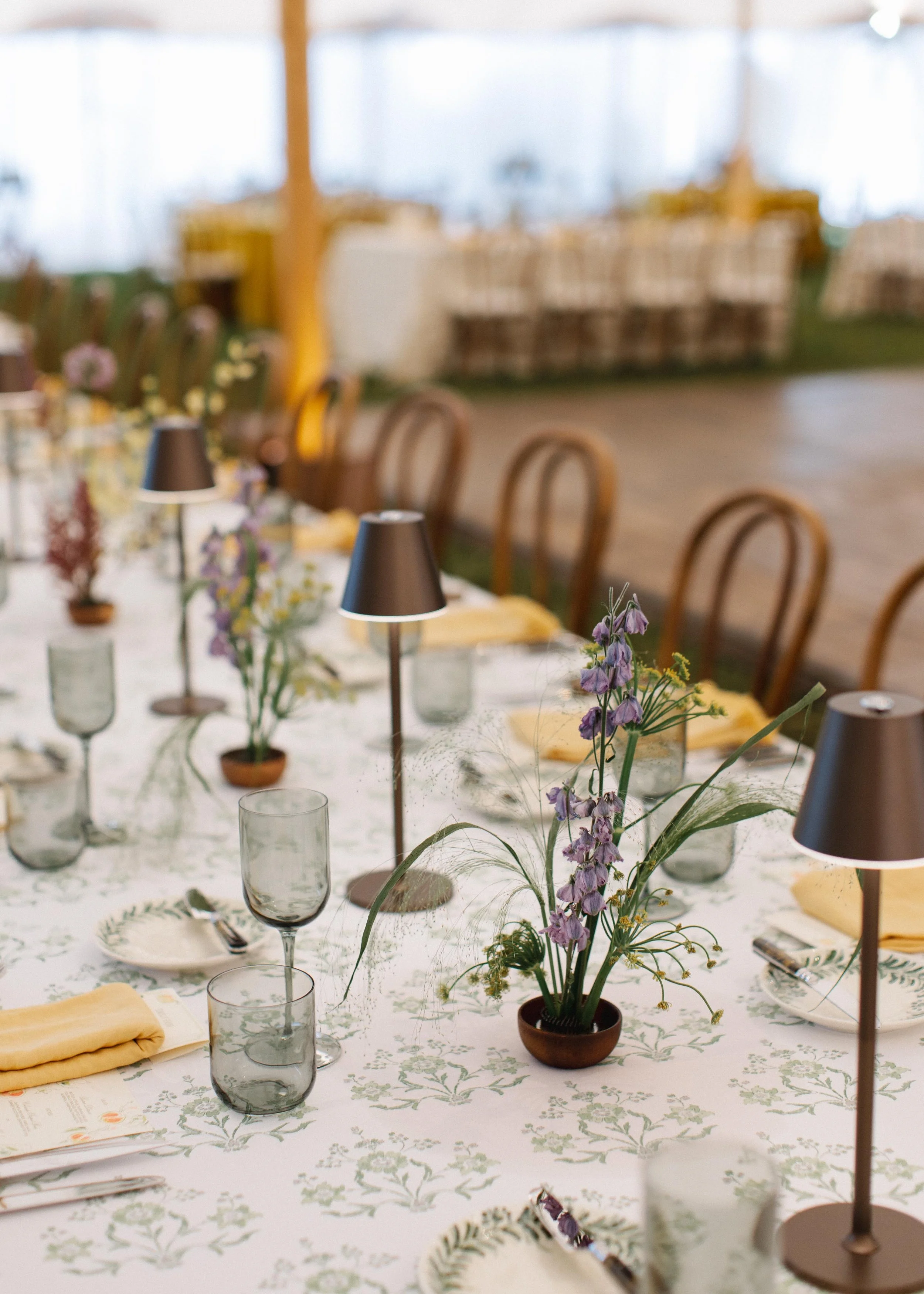 natural hues wedding decor at a luxury wedding in colorado