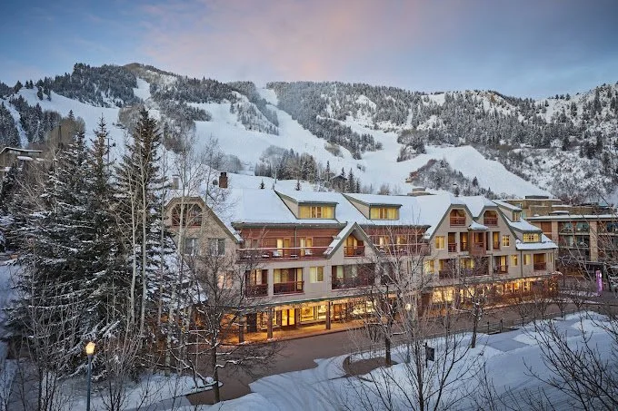 the little nell mountain wedding venue in colorado