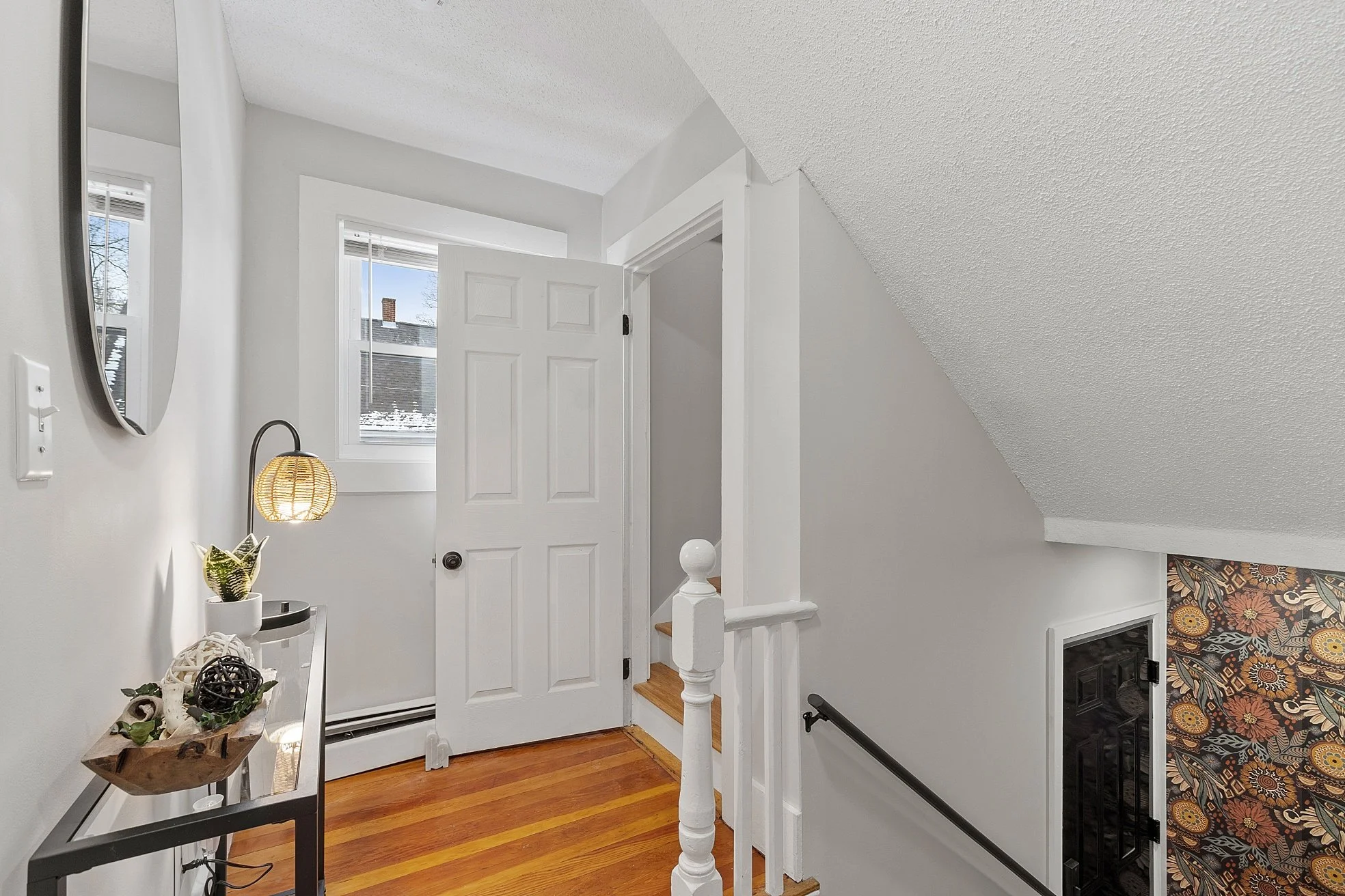 Entry & Stairs to third bedroom.jpg