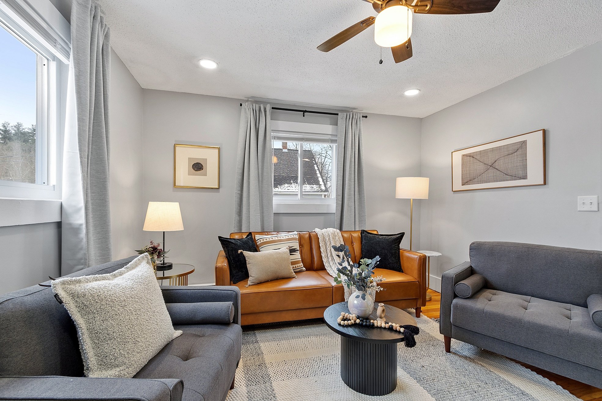 Living room 4.jpg