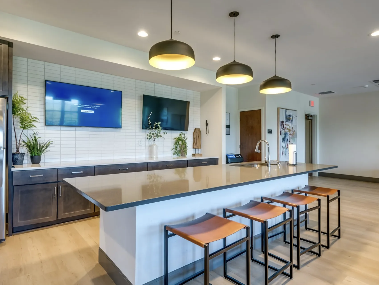 Lakeshore Ridge Apartments 4.png