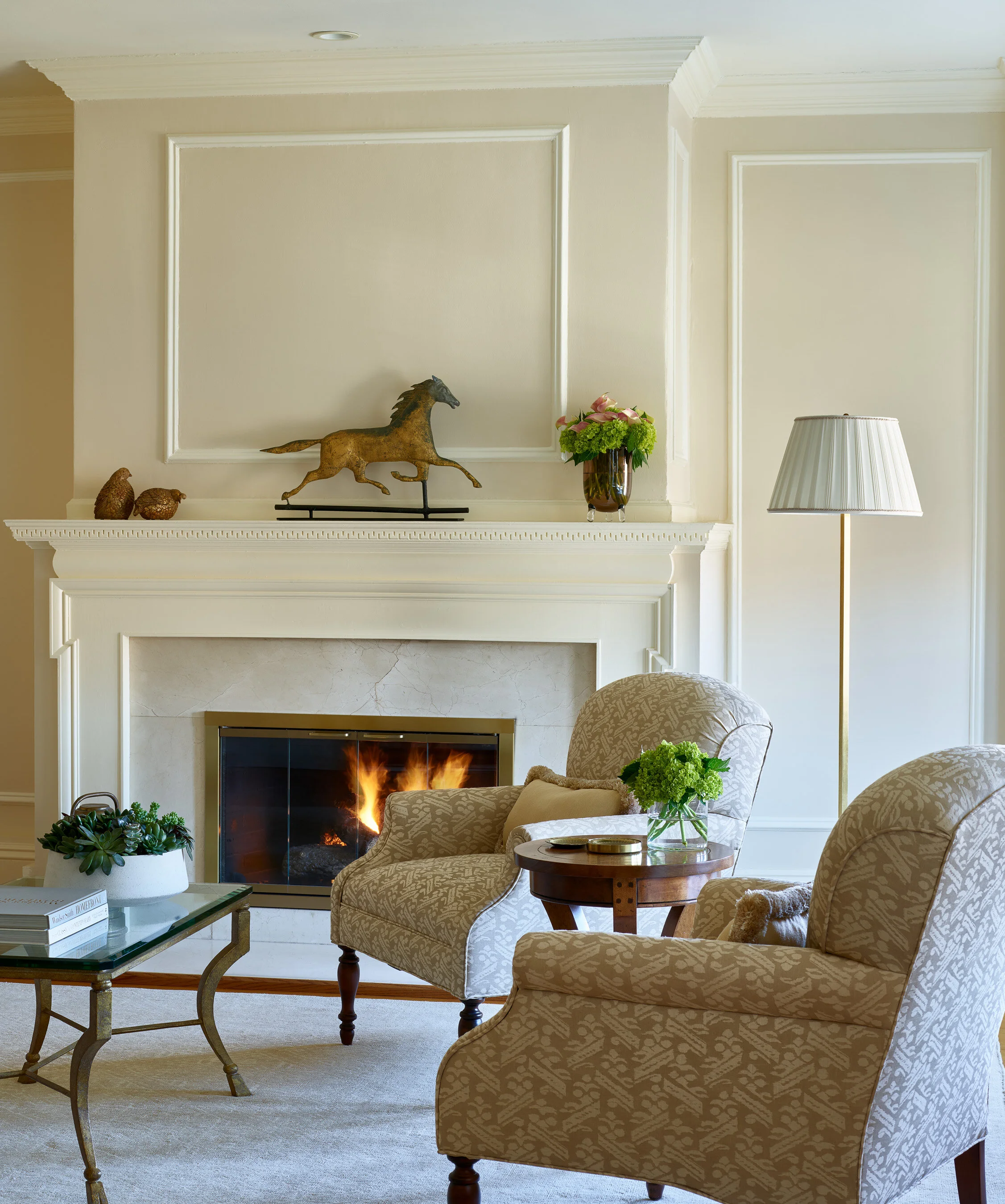 DianeMurphyInteriors_CommBoston_LivingVertAngle_PROOF.jpg