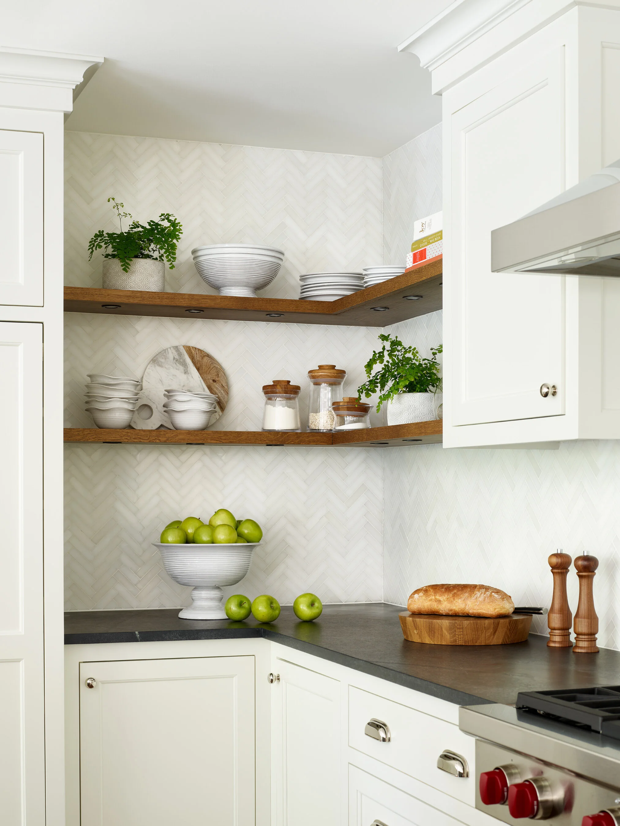 DianeMurphyInteriors_LaurelChestnut_KitchenCabinets_SMALL.jpg