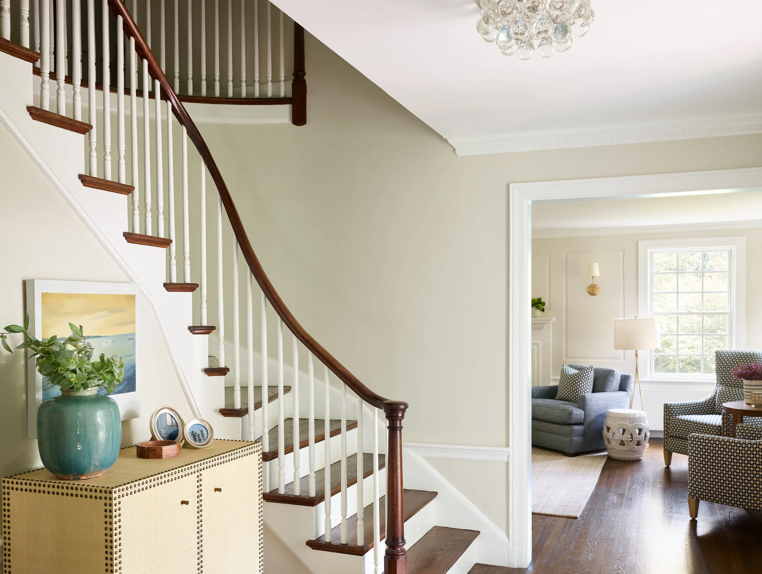 DianeMurphyInteriors_LaurelChestnut_EntryHoriz_SMALL.jpg