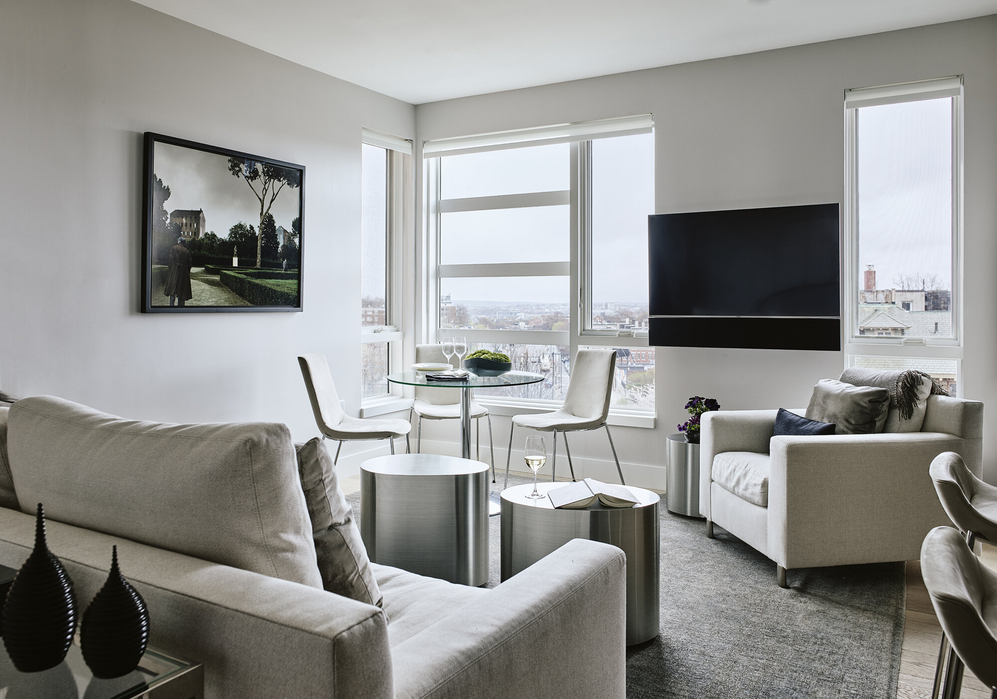 1DianeMurphyInteriors_CommBrighton_LivingAngle.jpg