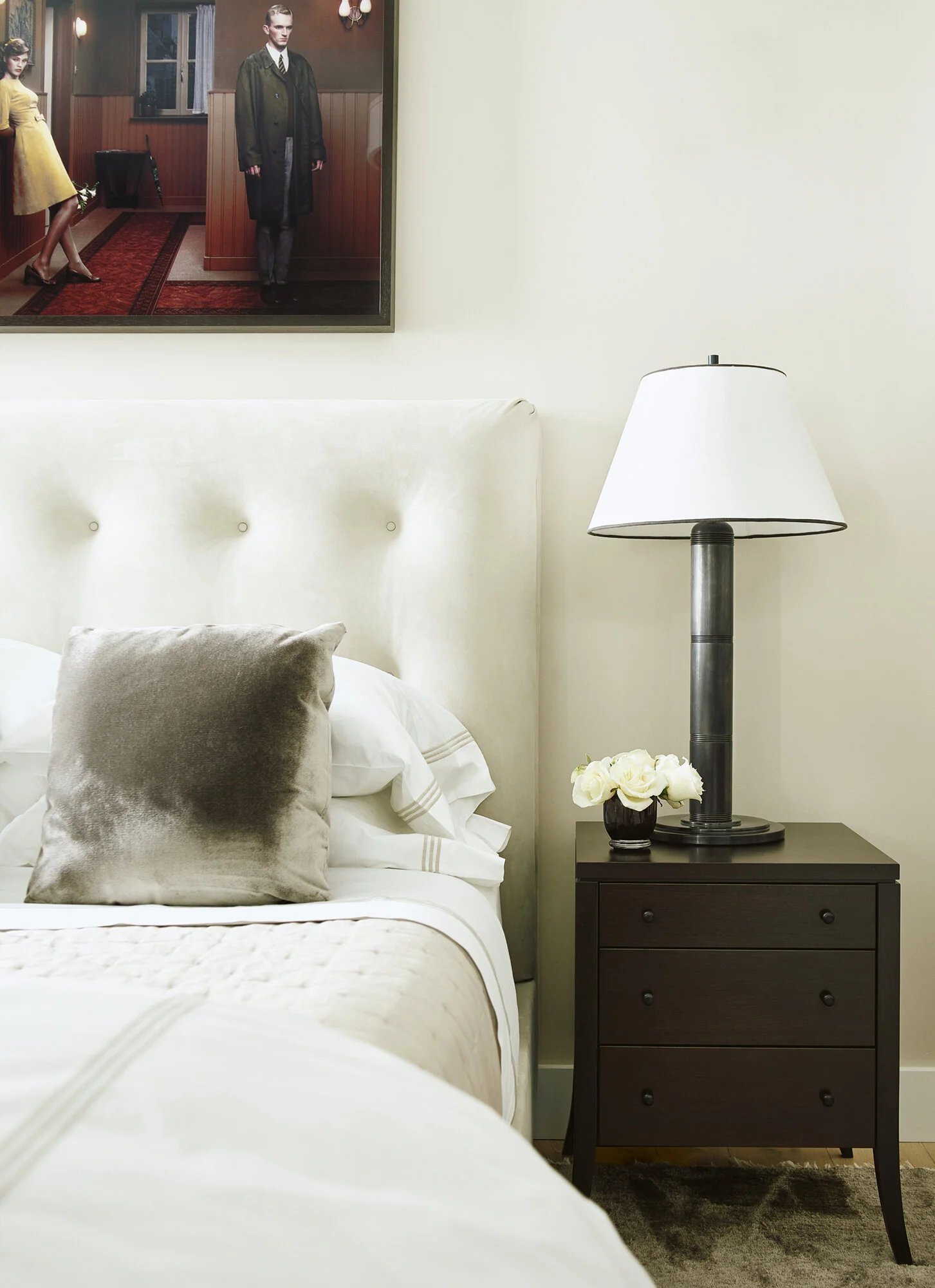 9DianeMurphyInteriors_CommBrighton_MasterBedSide.jpg