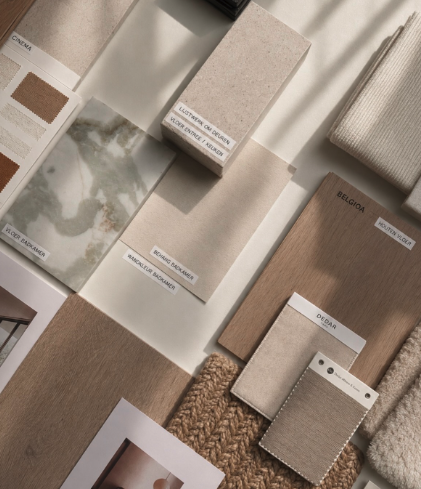 Muestras de telas, pinturas y texturas para definición de materiales — proceso de interiorismo en CABA