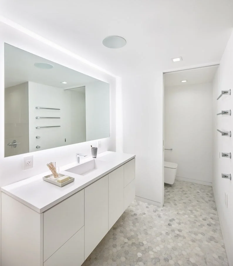 dashiellhammett_bath_01.webp