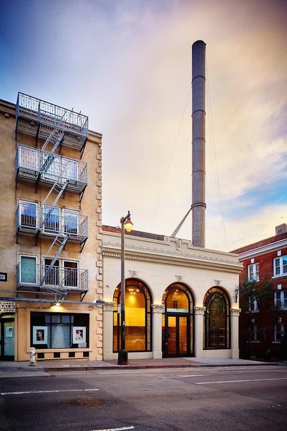 907-post-exterior-neighbor.jpg