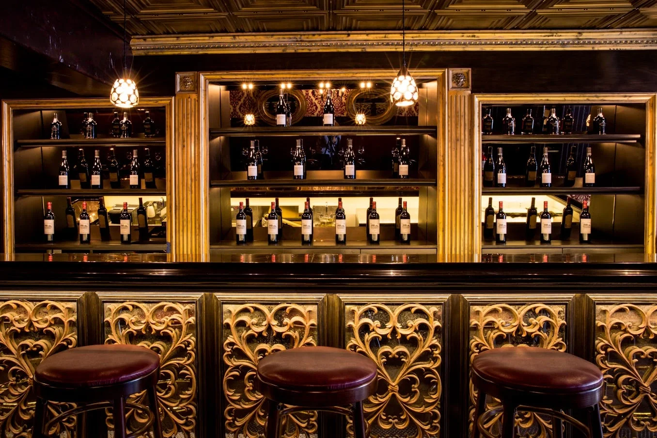 greenwich-bar-detail.webp