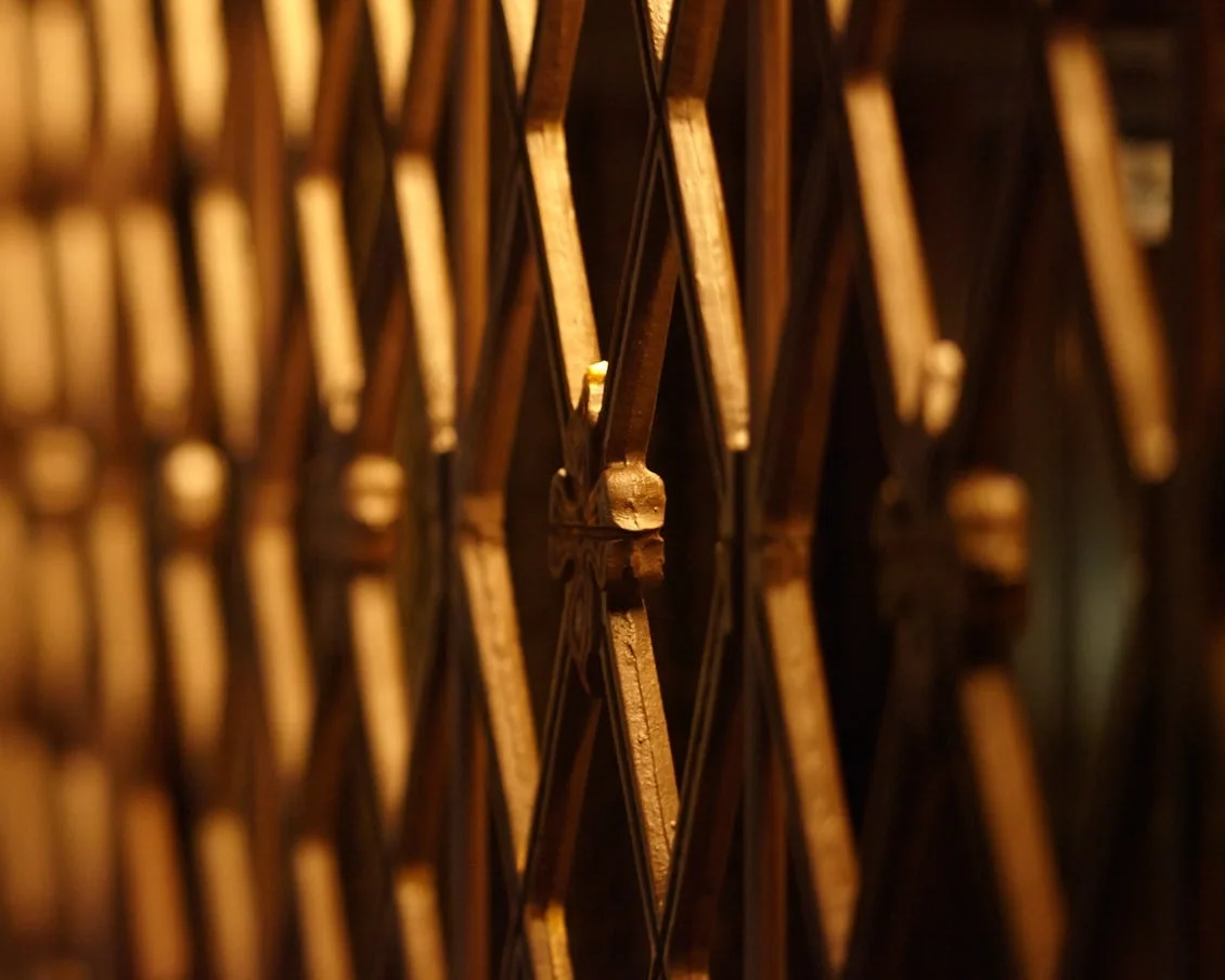 gaspar-detail-grating.webp