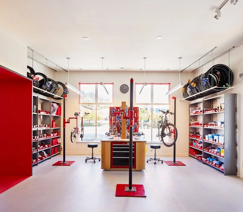 neww-shoparea.webp