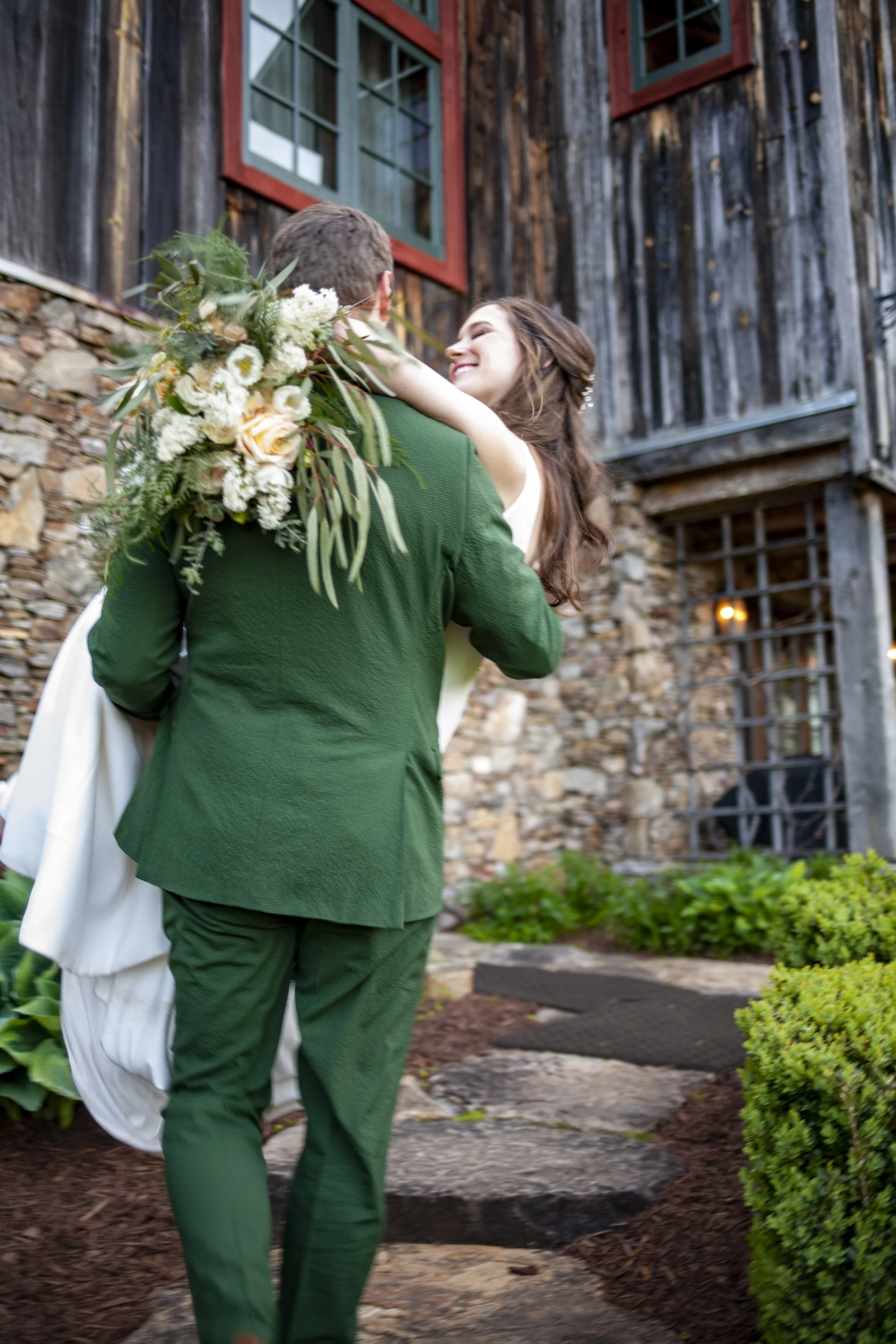 bettys-creek-vineyard-wedding193.jpg