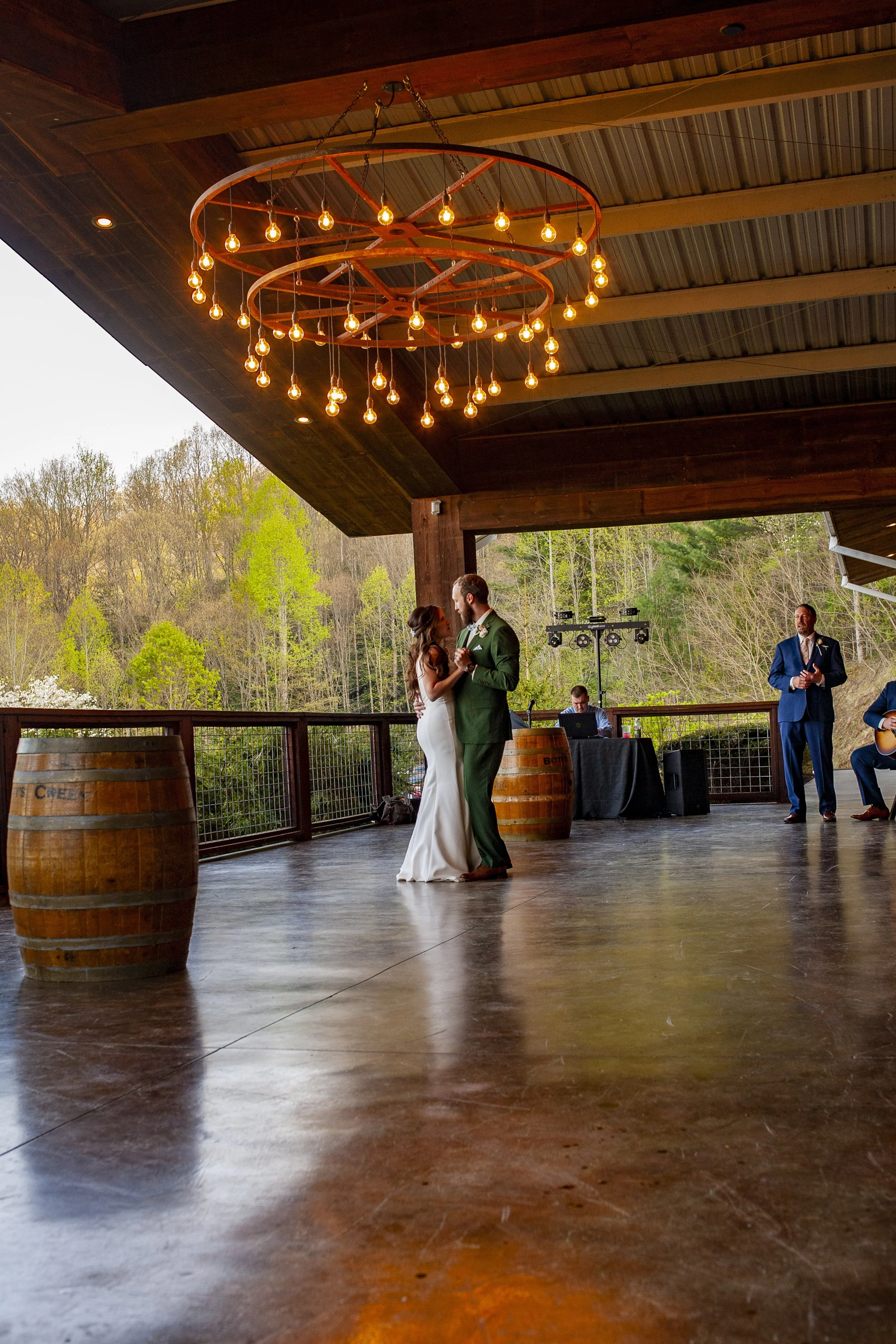 bettys-creek-vineyard-wedding192.jpg