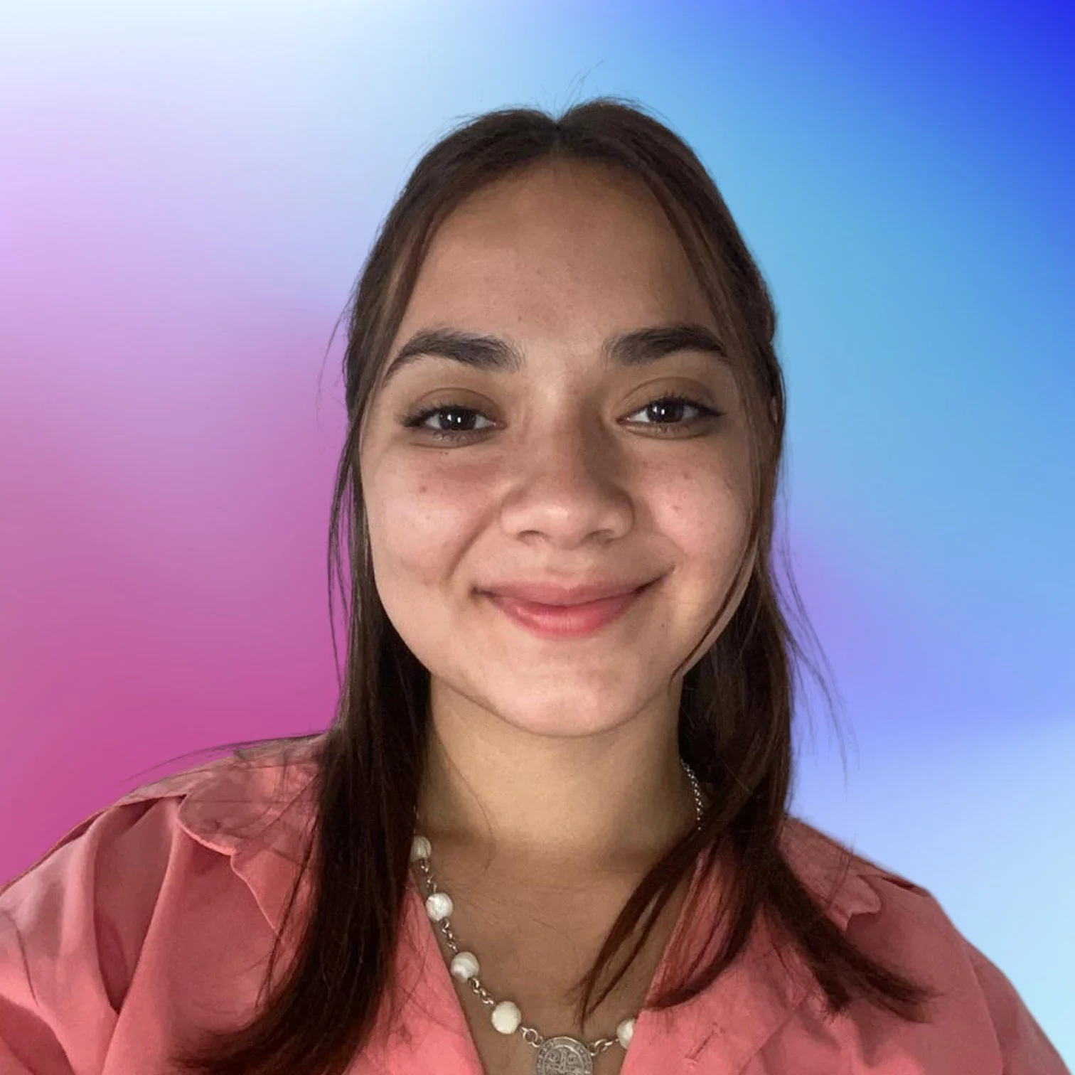Luz Vega, recepcionista en Motus