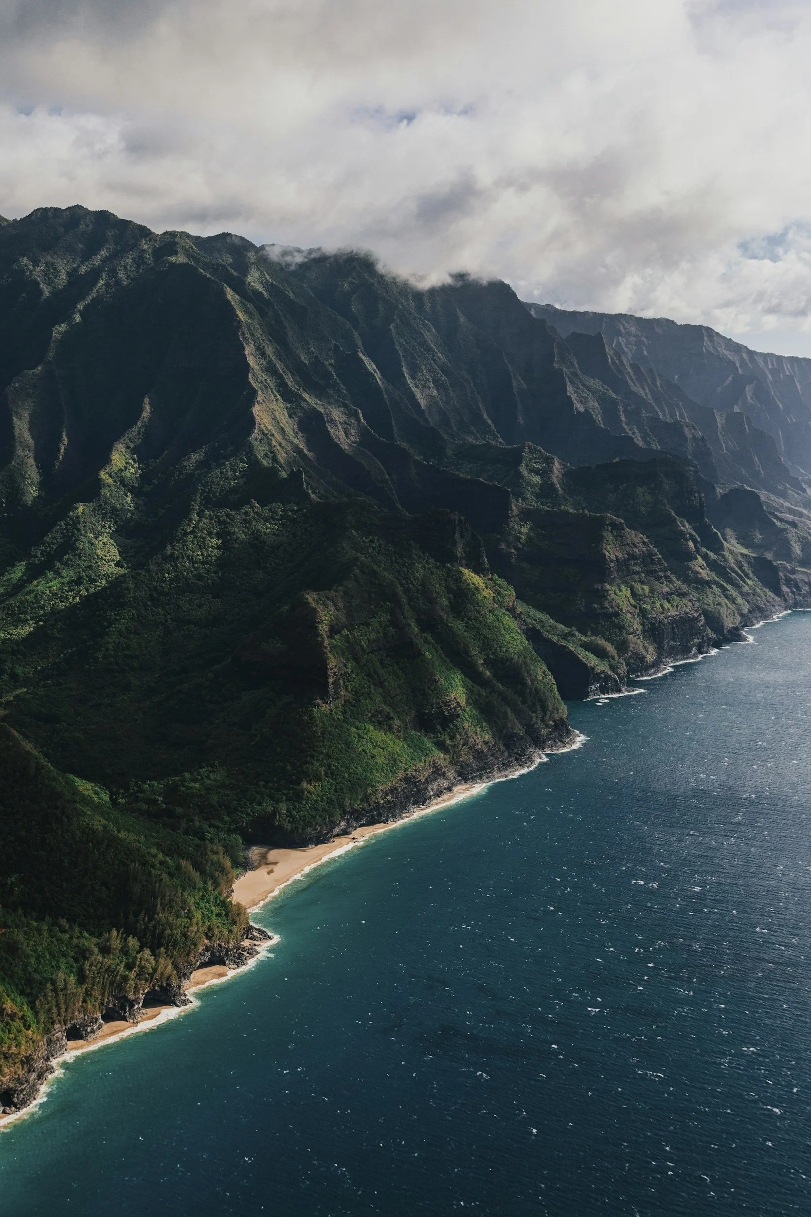 Beautiful Hawaiian island surrounded by the Pacific Ocean