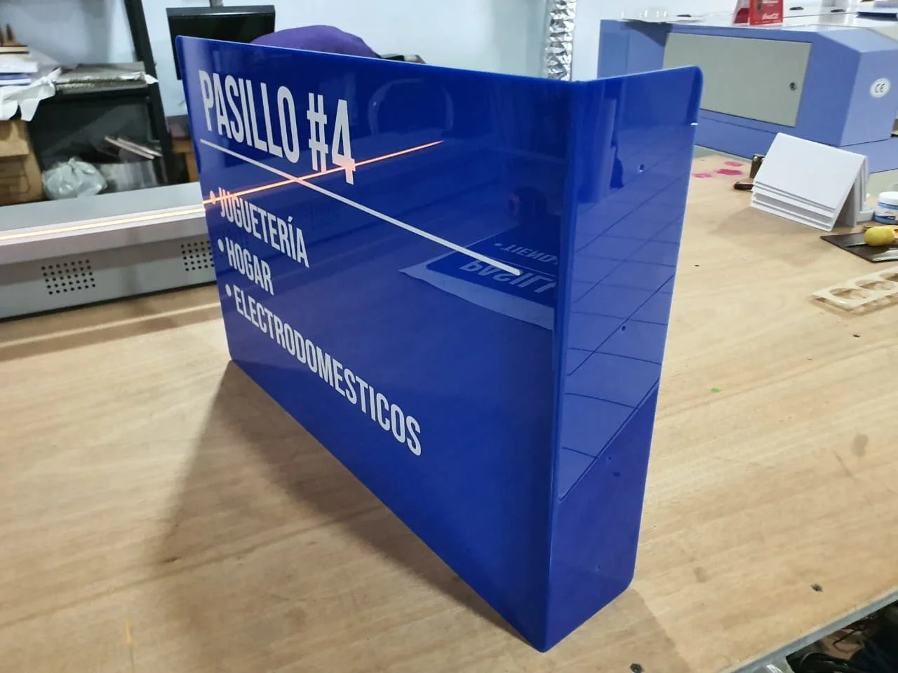 Rotulación en Acrílico 