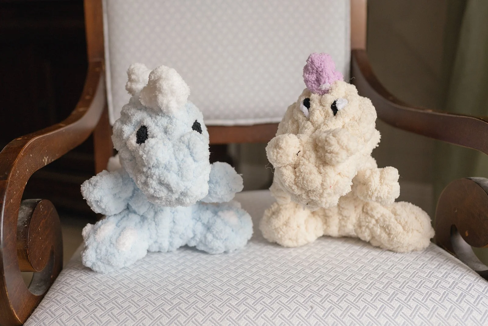 Dino and Dina the Mini Dinosaurs, The Always-Together Duo