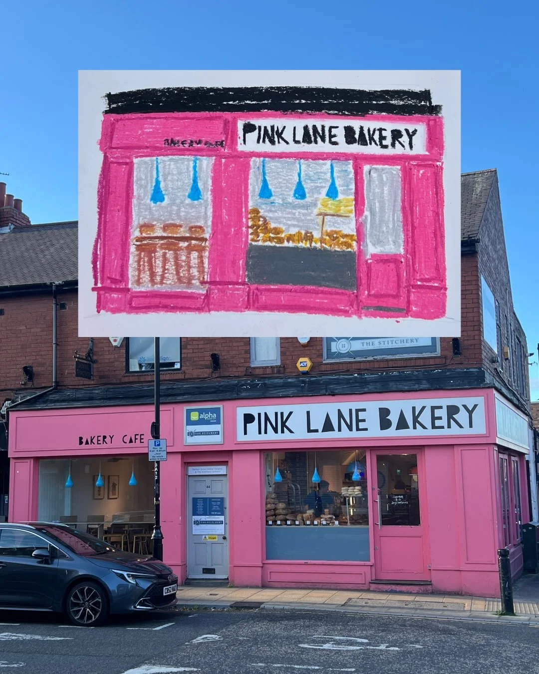 My visit to @pinklanebakery in Newcastle 💖🥐☕️

They have a few different sites around the city and their pastries look so good!! I had a lovely time chatting to the staff and we grabbed some coffees and breakfast sandwiches for our journey up to Sc