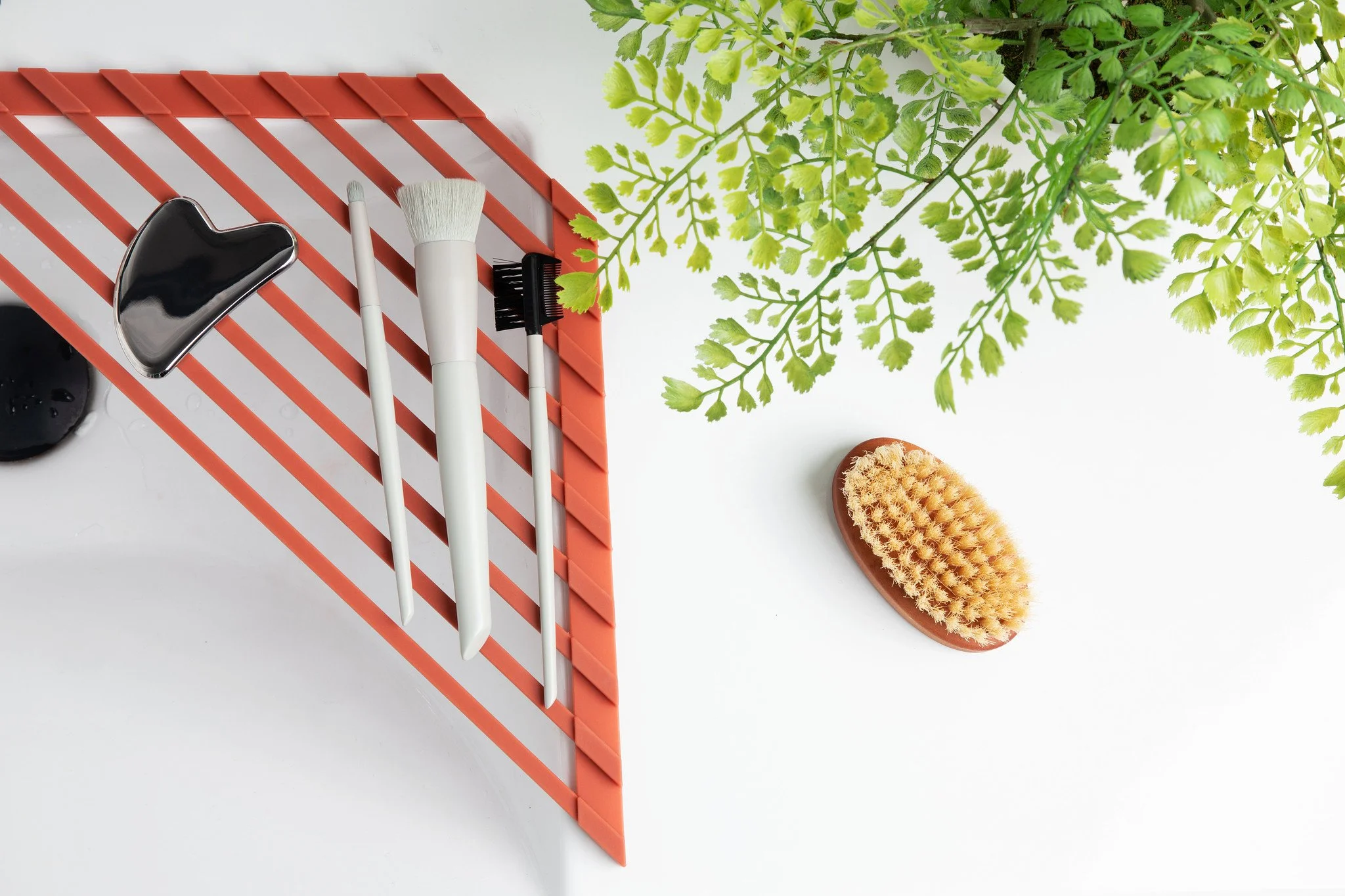 PURADRY_Beauty_Tool_Drying_Rack_Burnt_Brick_Square_Sink.jpg