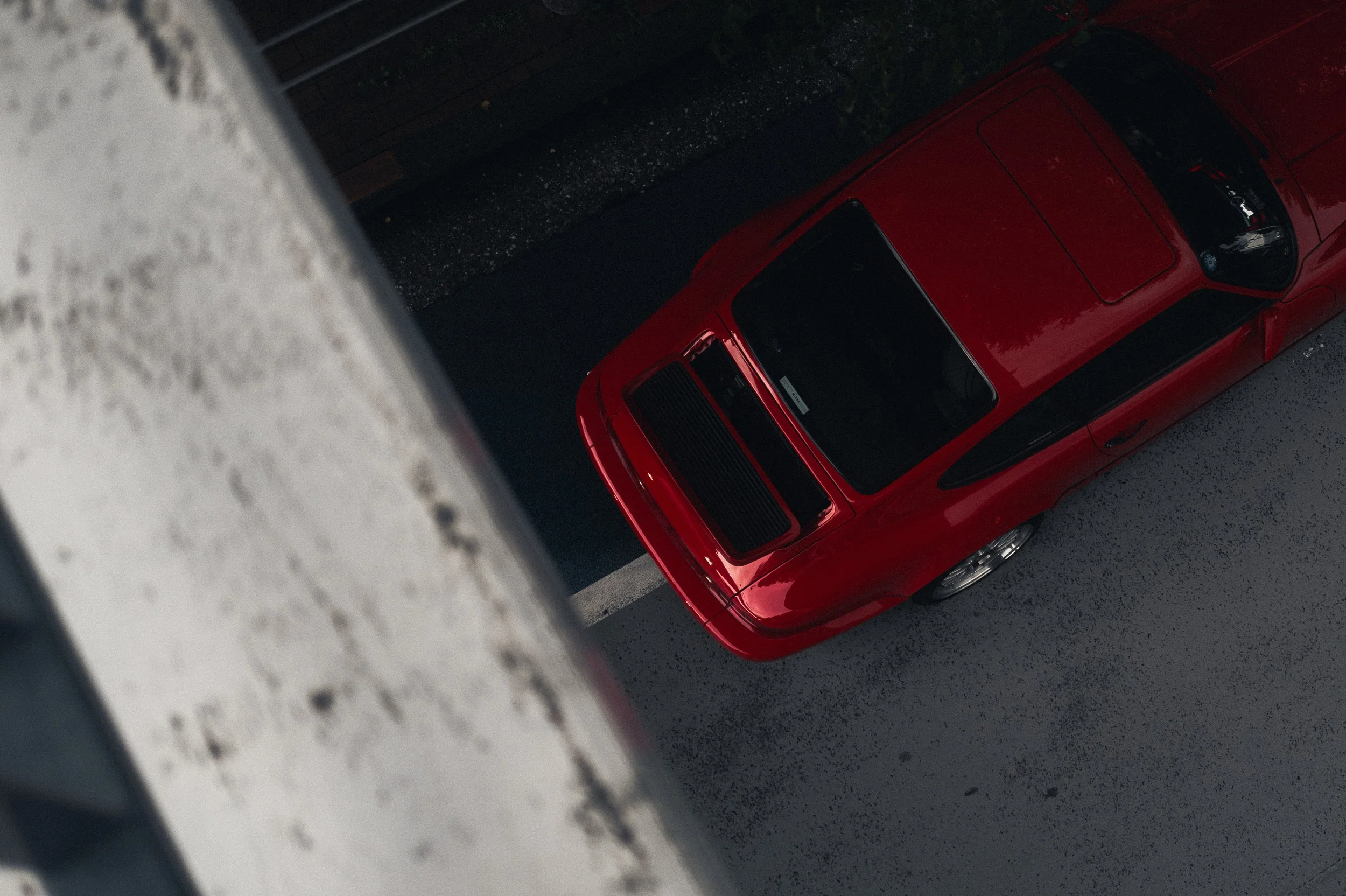 // ROAMING TOKYO IN A 911