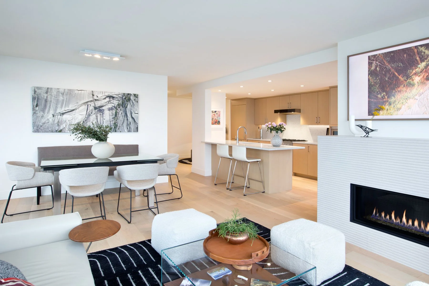 Day &amp; Night Makeover in Yaletown Marinaside