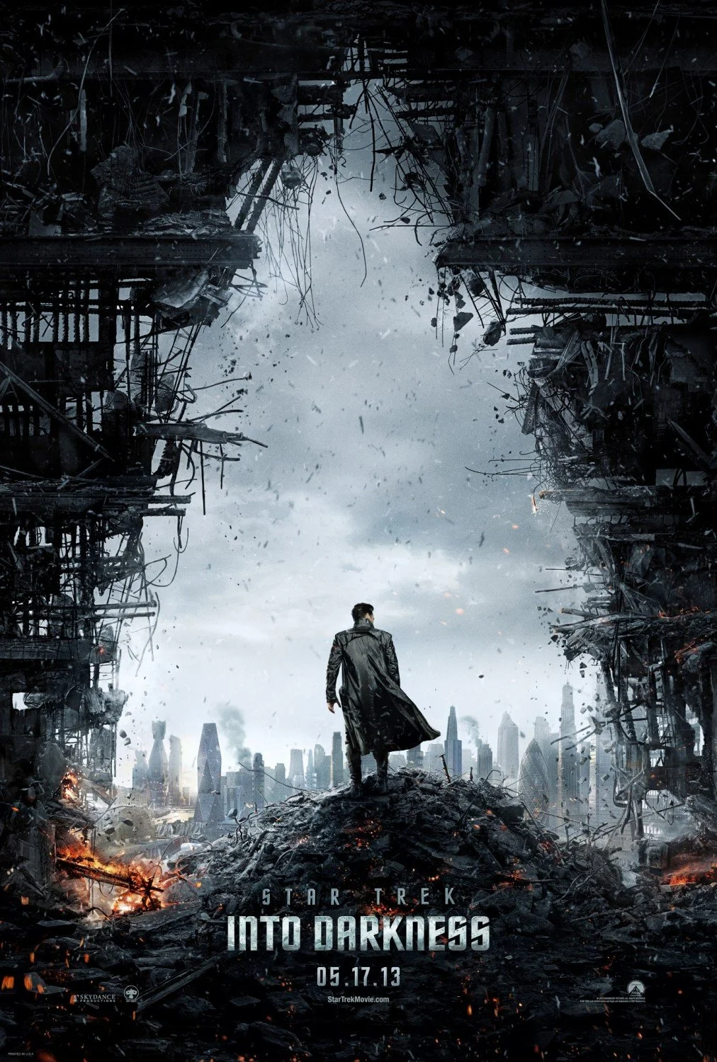 star_trek_into_darkness_xlg.jpg