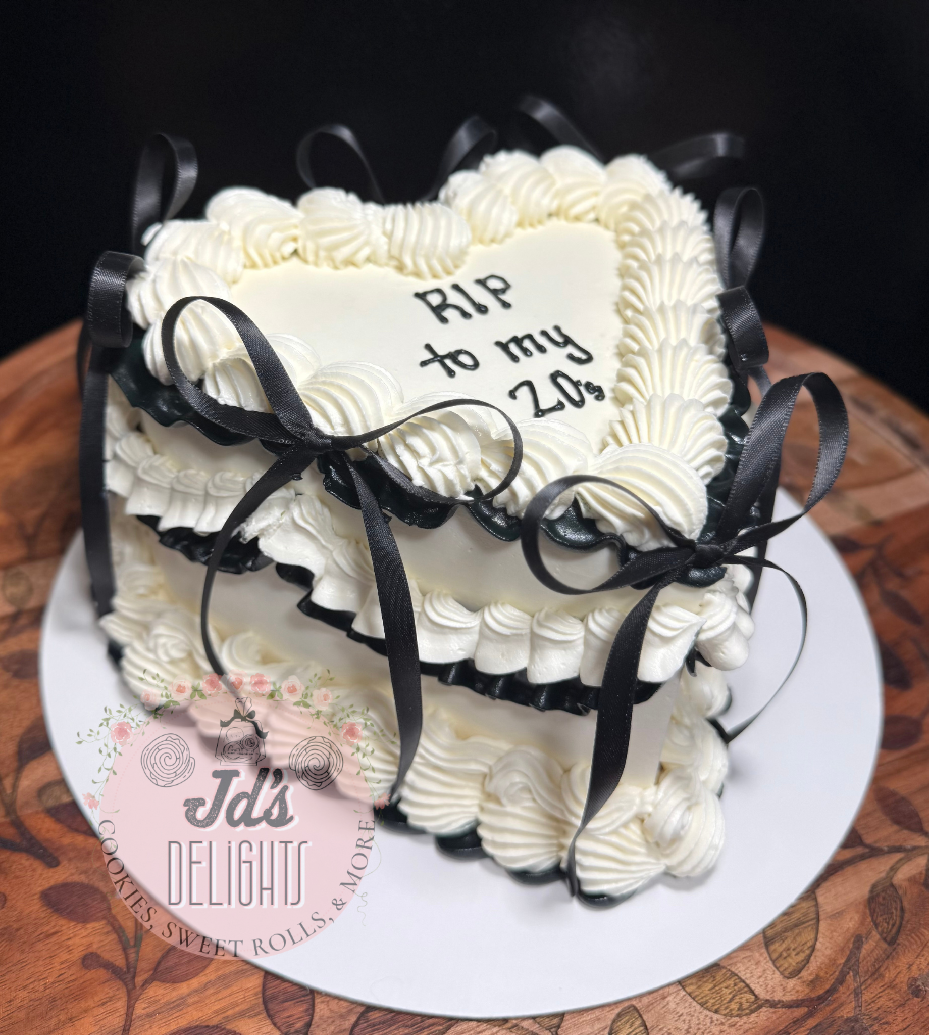 vintage heart cake.PNG