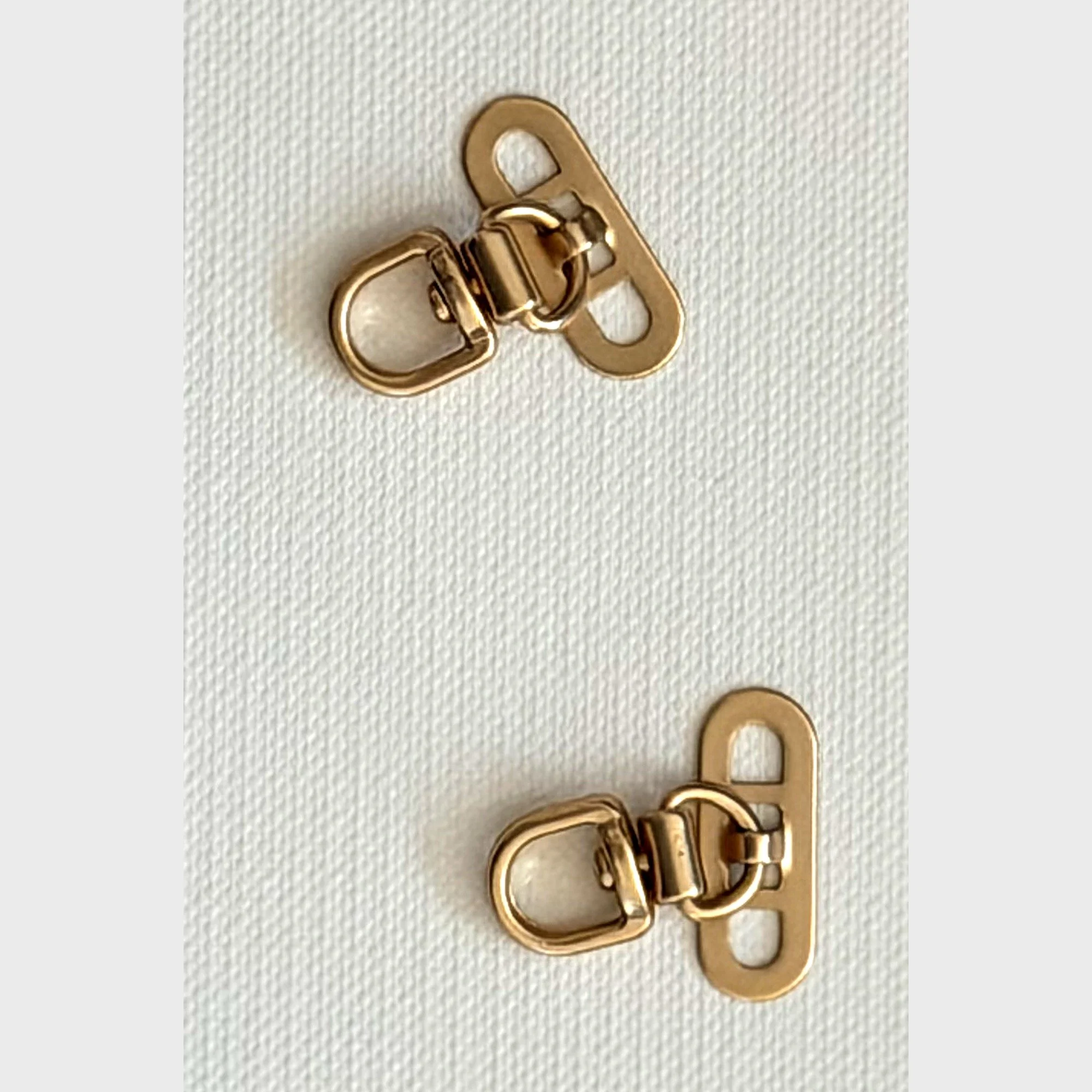 swivel clasp pair — gold