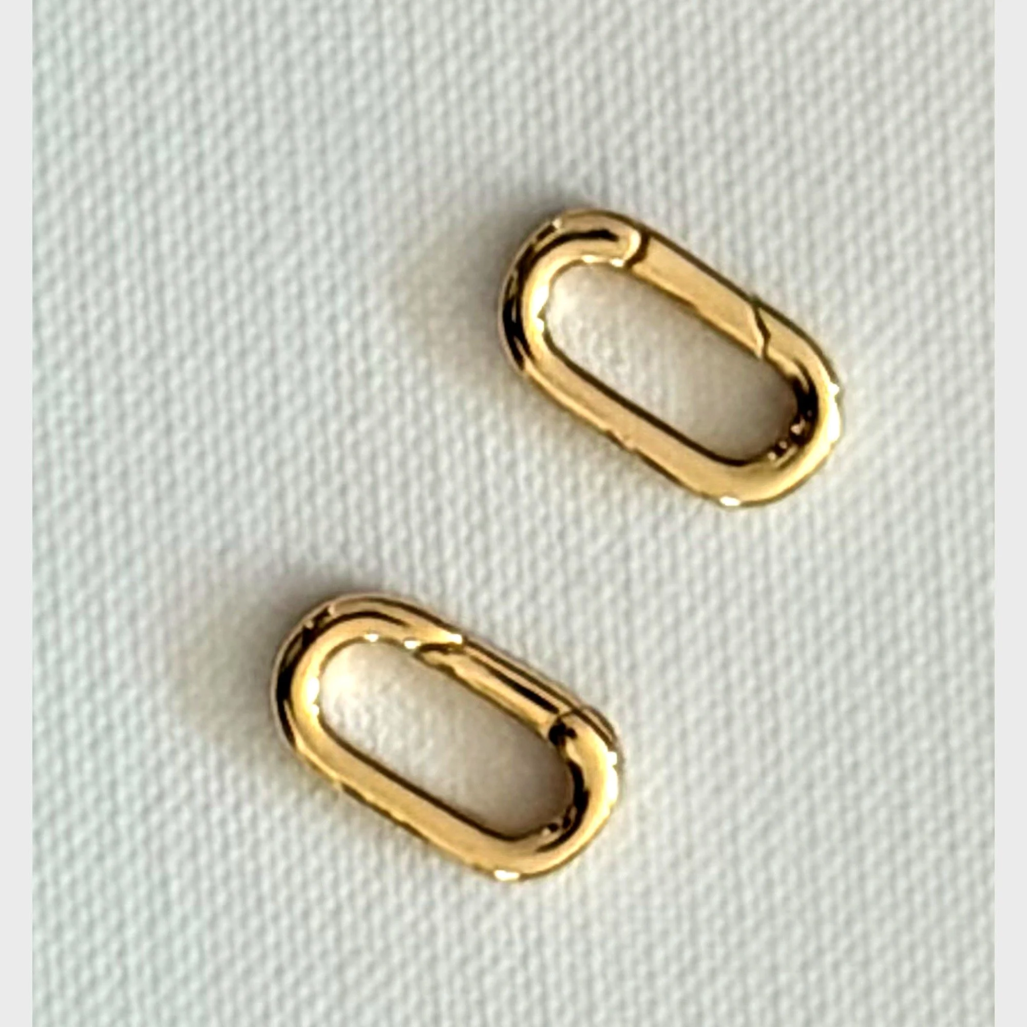 oval jump ring pair — gold